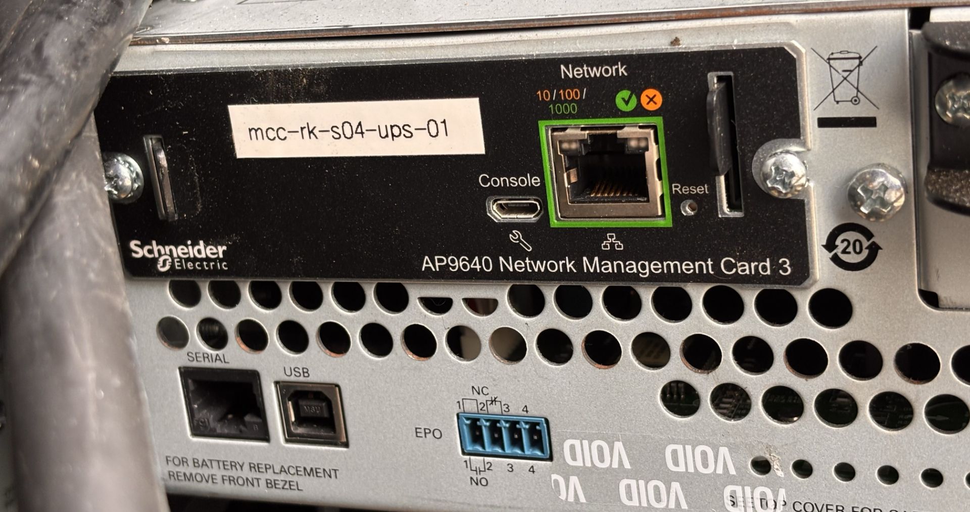 APC SMT3000RM2U Smart-UPS 3000VA Rackmount UPS w/ Schneider AP9640 Network Management Card 3 - Image 10 of 10