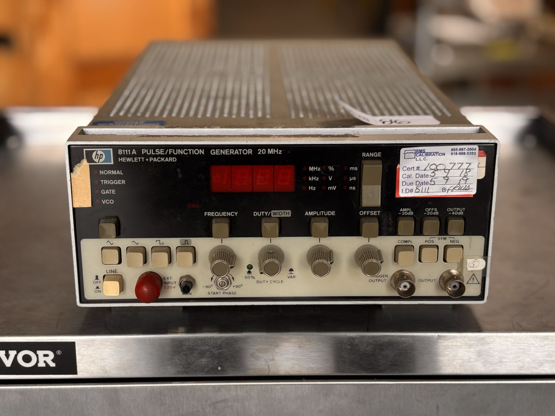 Hewlett Packard HP 8111A Pulse / Function Generator