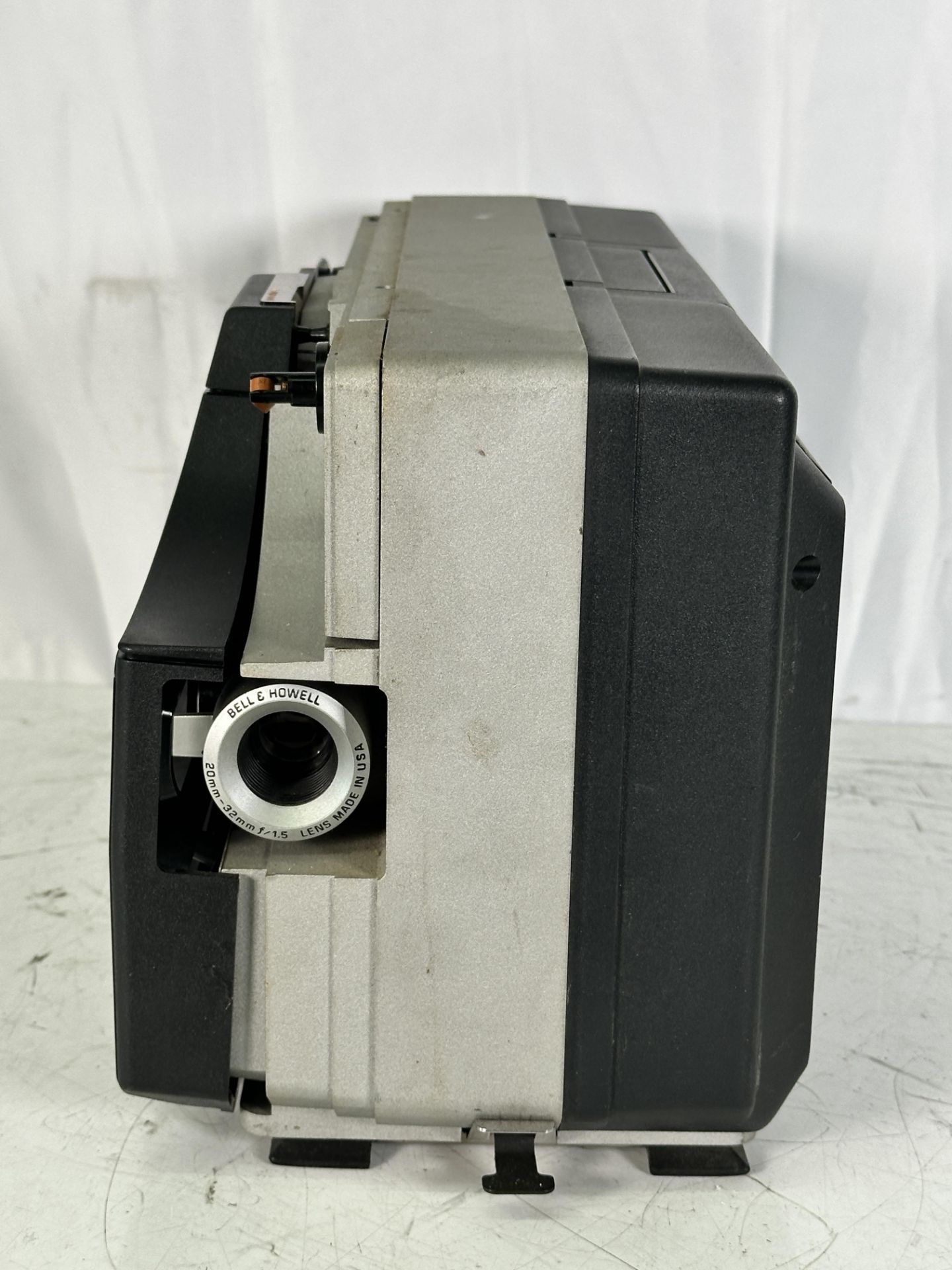 Bell & Howell MX43 Lumina II Dual 8mm Super Motion Picture Projector - Image 3 of 4