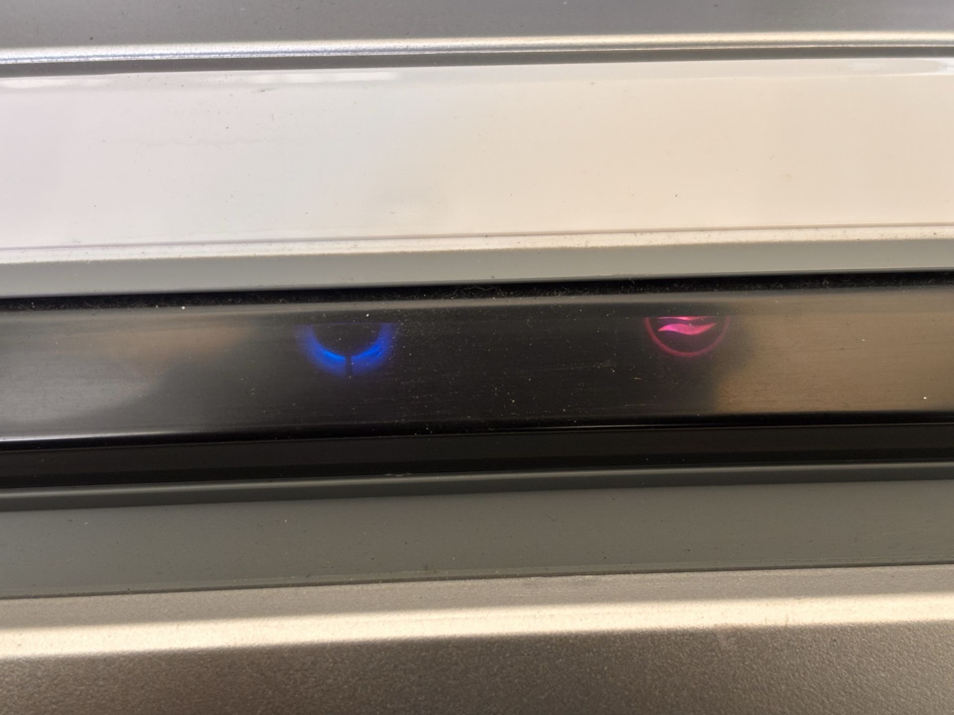 Fellowes AeraMax Pro AM4 Commercial Air Purifier - Image 9 of 9