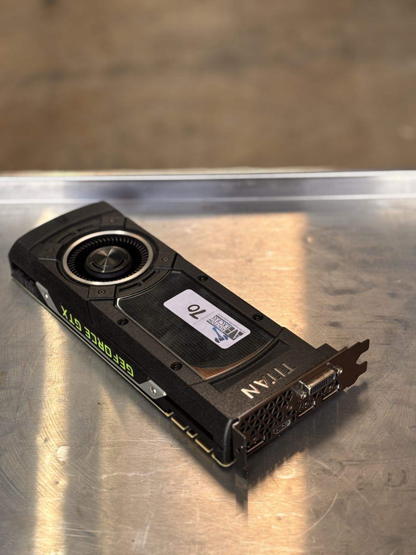 Nvidia Titan 12G-P4-2990-KR Graphics Card - Image 5 of 5