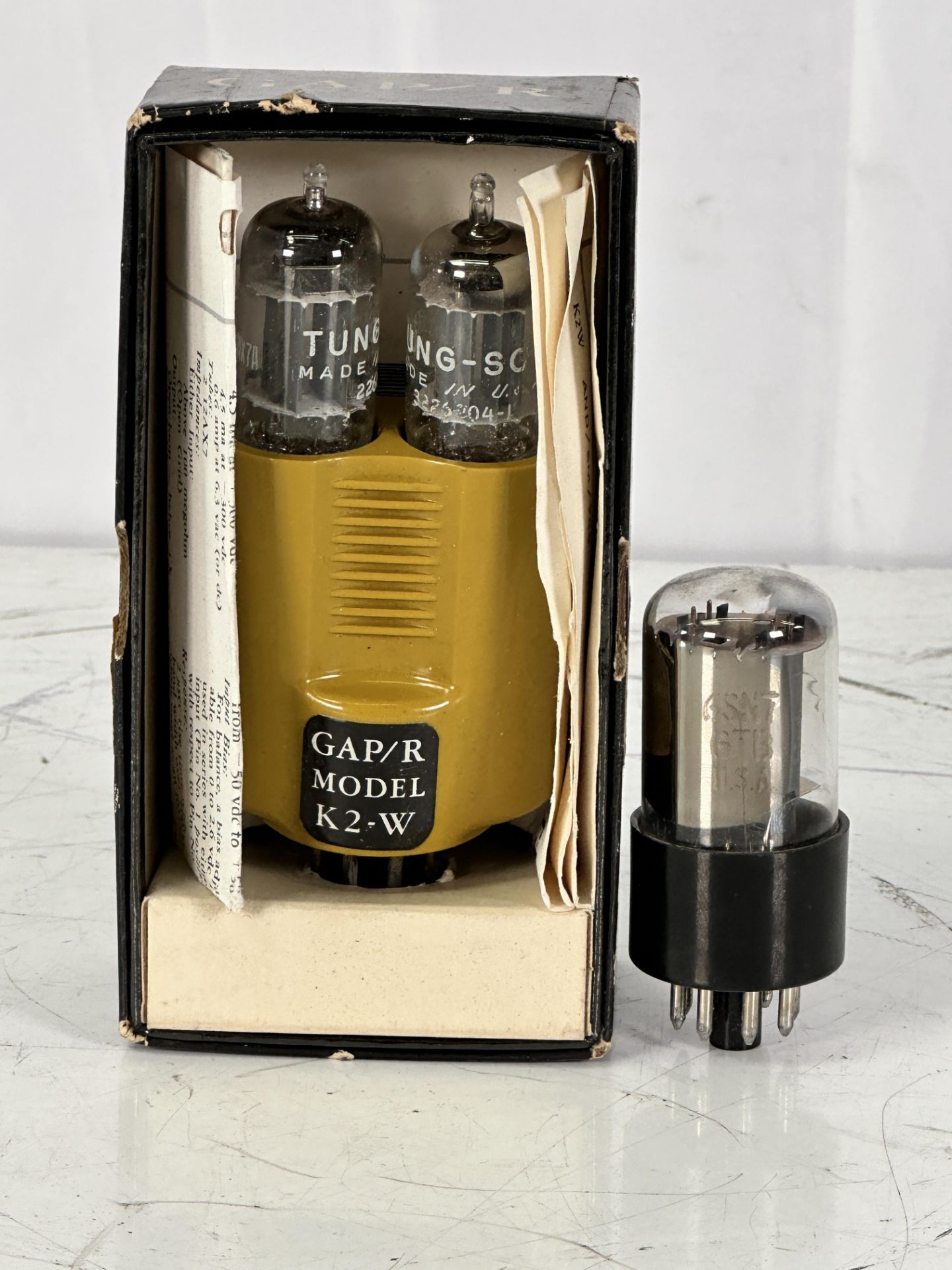 Vintage Computing & Audio Lot - GAP/R K2-W Tube Op-Amp, C.G. Conn & RCA Tubes, Bulk Switches - Image 5 of 20