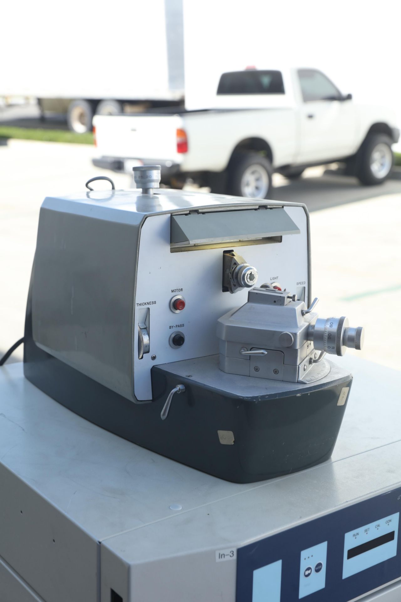 Sorvall Porter-Blum MT-2 Ultramicrotome Ultra Thin Sectioning Microtome - Image 2 of 7