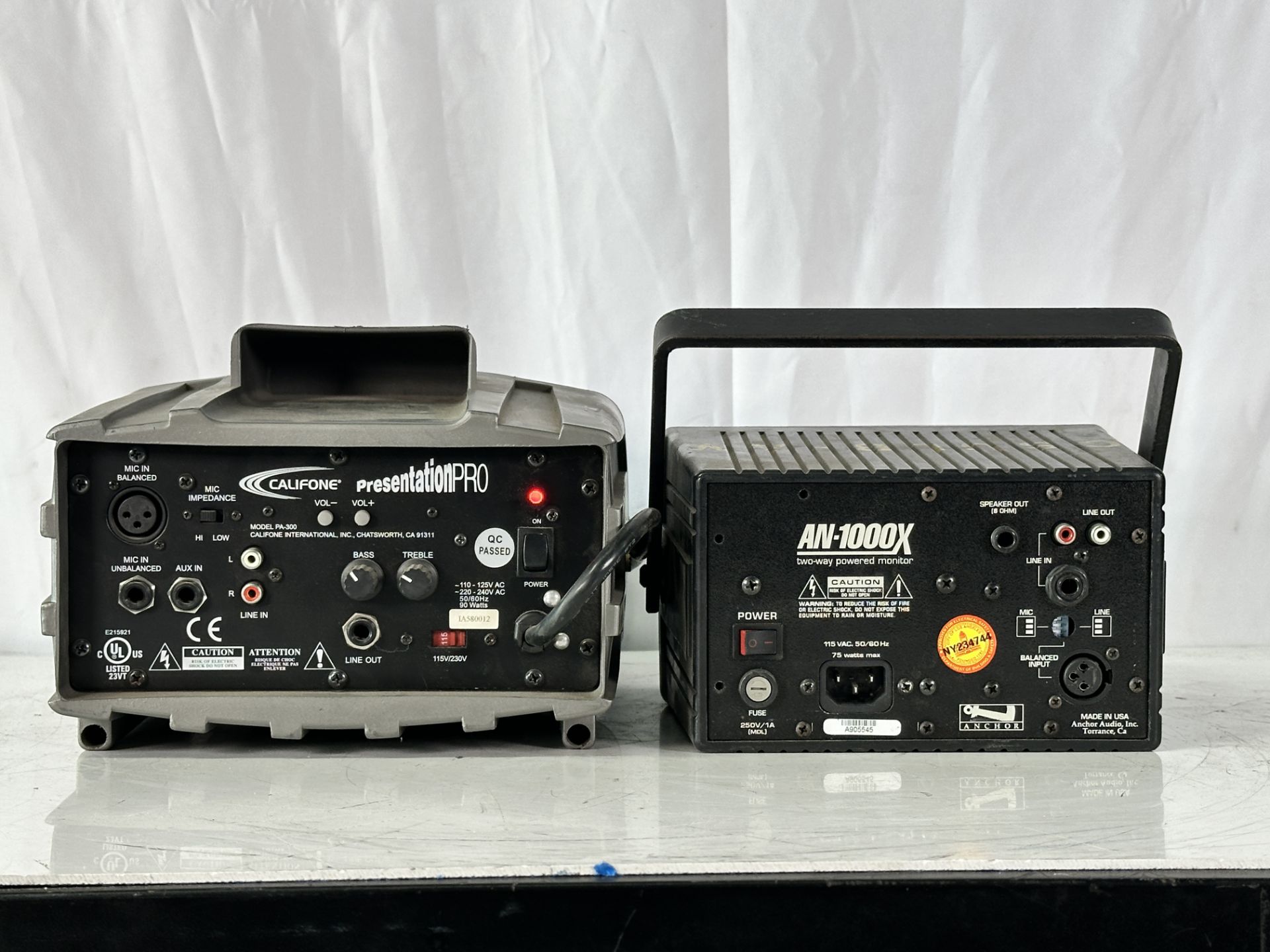 Lot of 2 Powered Portable Speakers, Anchor AN-1000x Monitor + Califone PA-300 Presentation PA Speake - Image 4 of 6