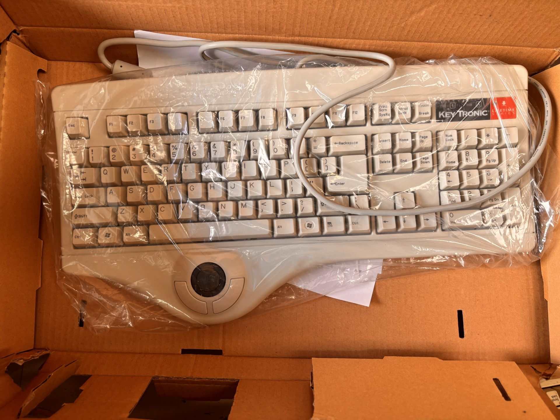 Lot of 5 Keyboards Some Mechanical, Keytronic, BTC-5060, Emachines EKB-5000, Microsoft RT9410 - Image 8 of 9