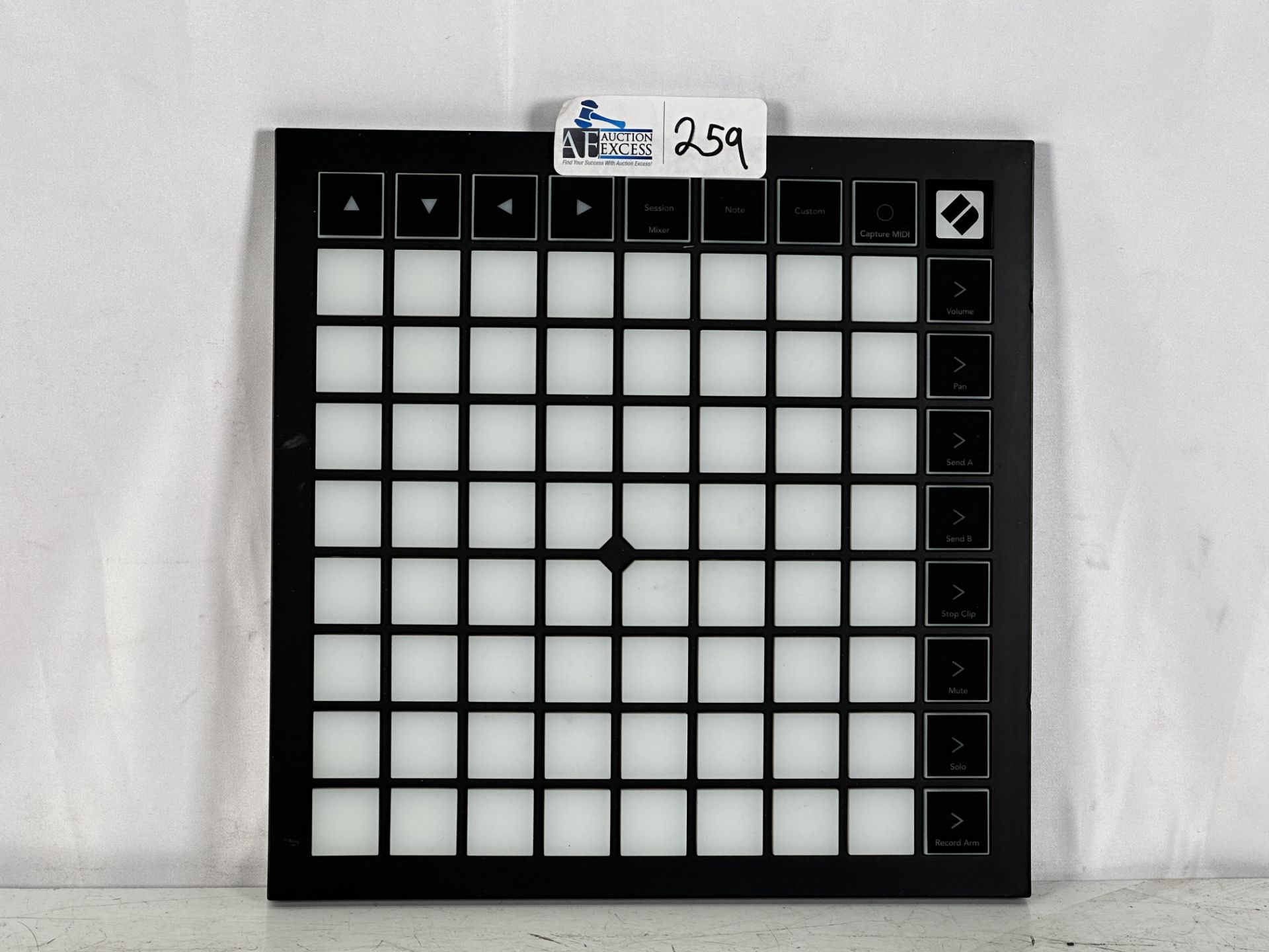 Novation Launchpad X Pad Controller 64 Keys Digital For Ableton Live - Image 3 of 6