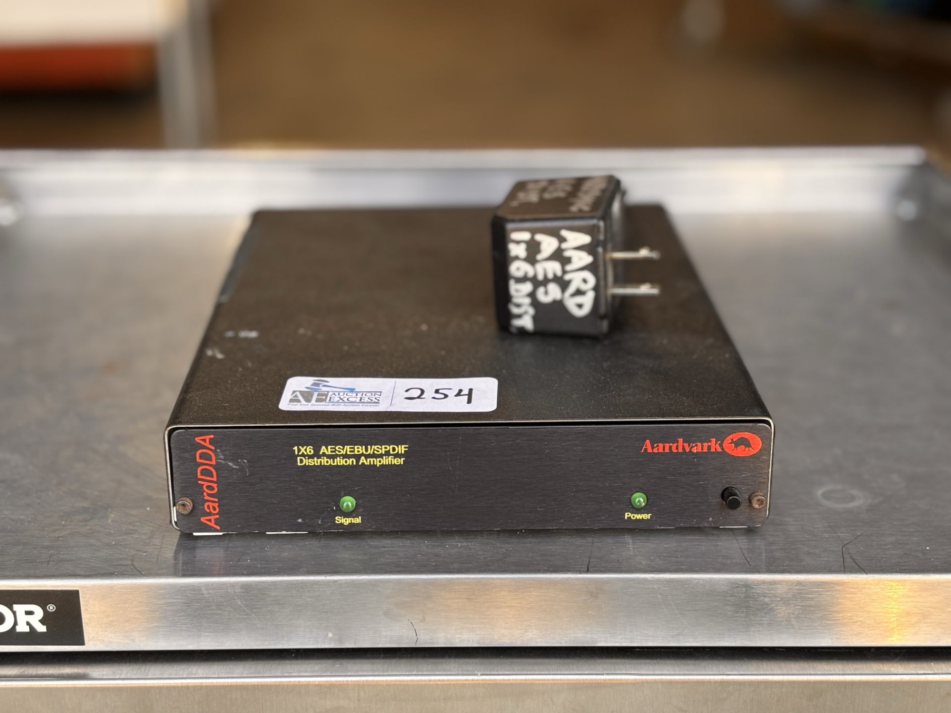 Aardvark Direct Digital Audio Distribution Amplifier AardDDA w/ Power Supply