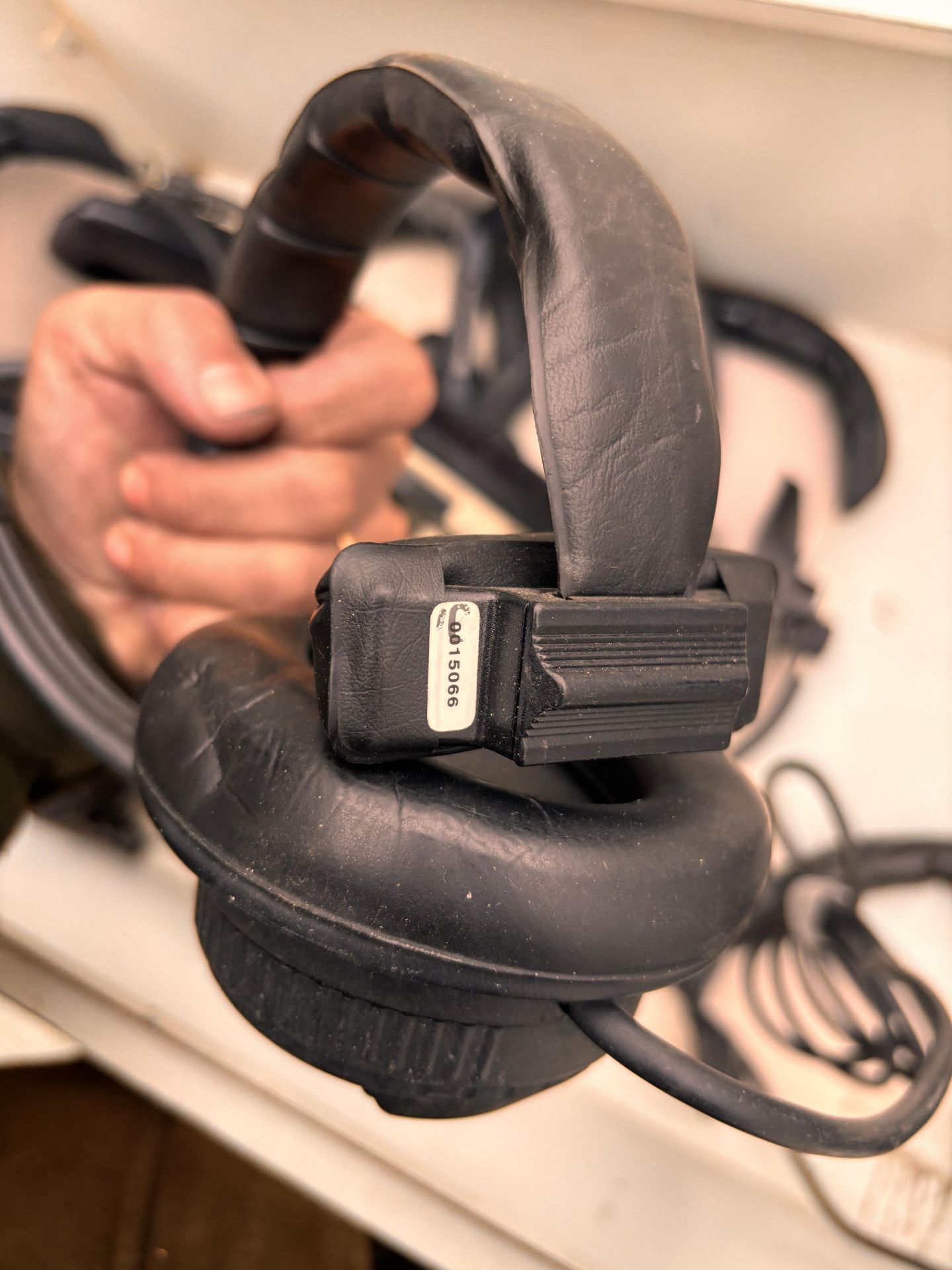 Lot of Headphones including Beyer Dynamic DT 109, Shure SRH240A, Sony MDR-7506 - Image 9 of 12