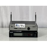 Lot of 2 Shure, Shure SLX4 H5, Shure T4A-CG Antenna