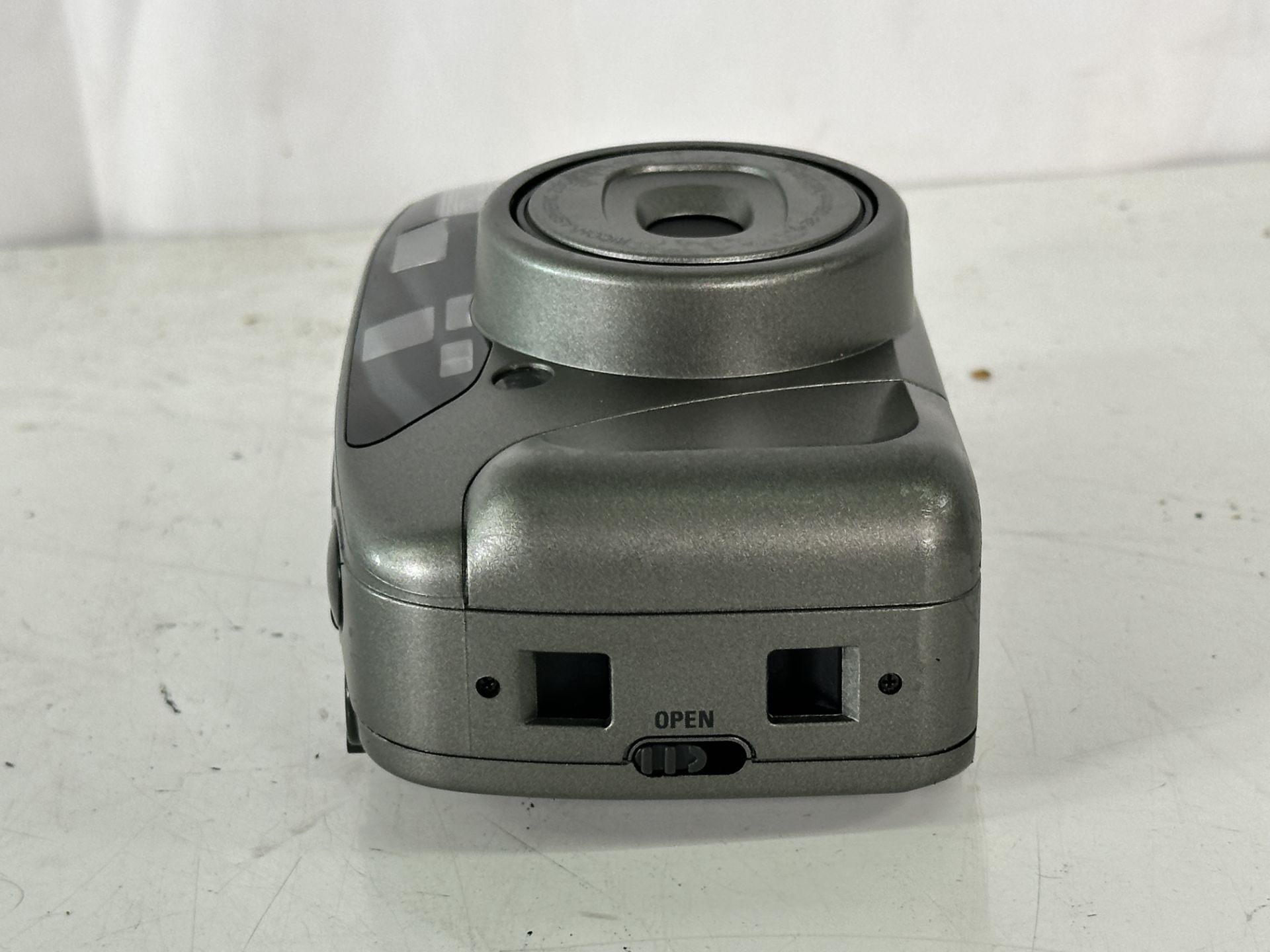 Lot of 4 Ricoh RZ-1050 35mm Autofocus Cameras New Old Stock - Image 7 of 9