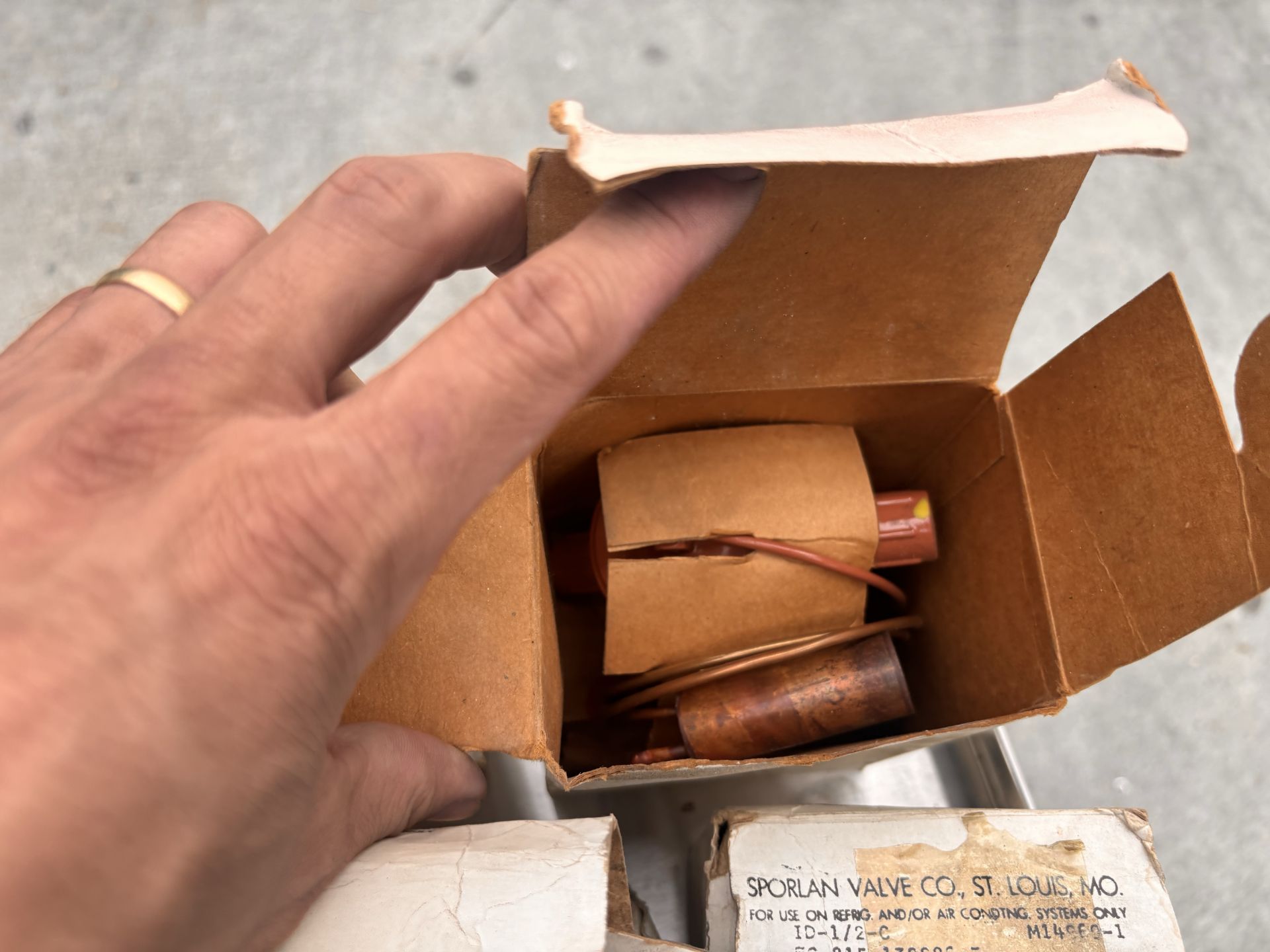 NOS HVAC & Industrial Parts Bundle: Sporlan BIVE/IVE Expansion Valves, John Crane Separator, CDE Cap - Image 13 of 15