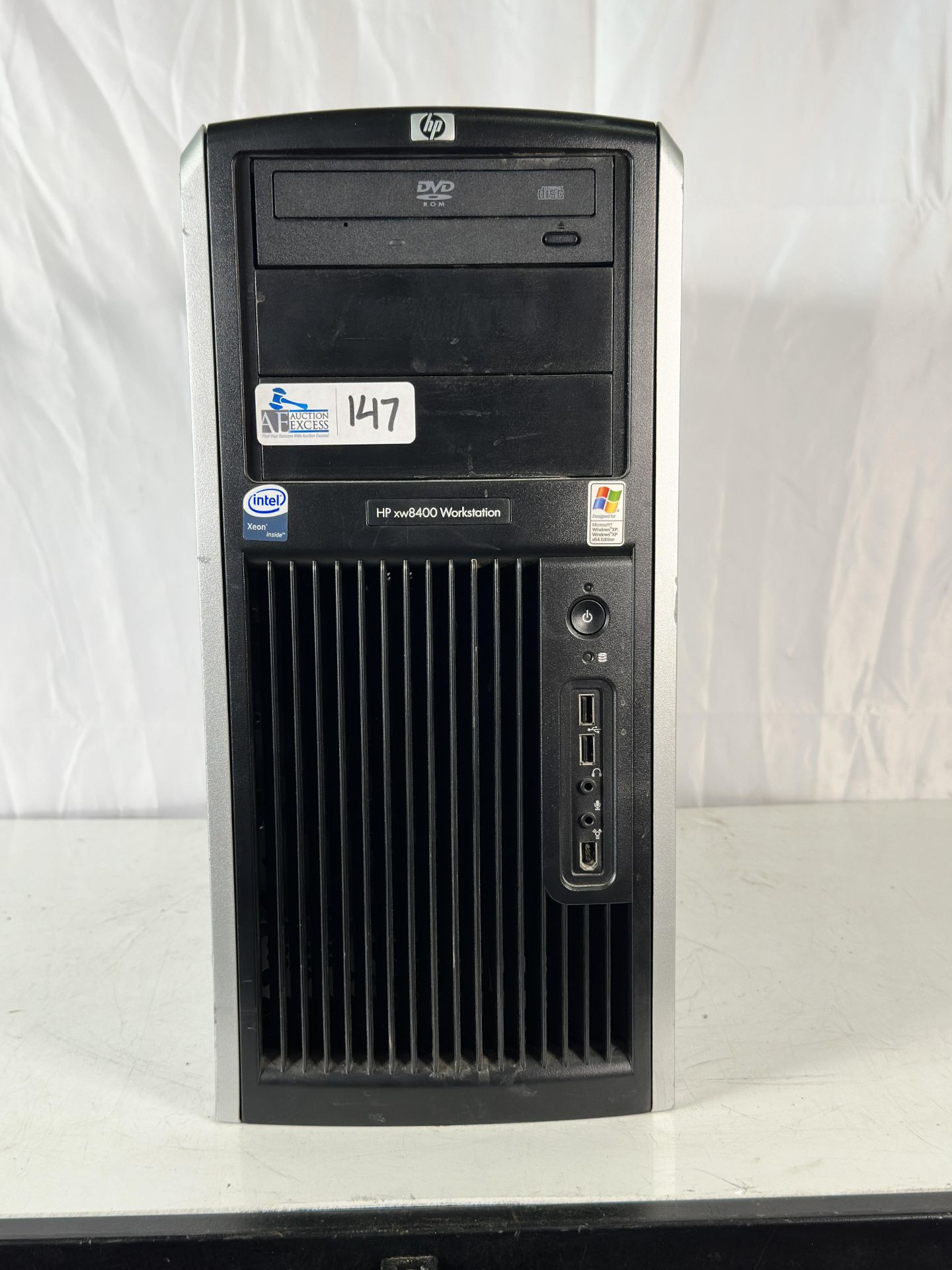 HP XW8400 Workstation (RAM and Drives Removed)