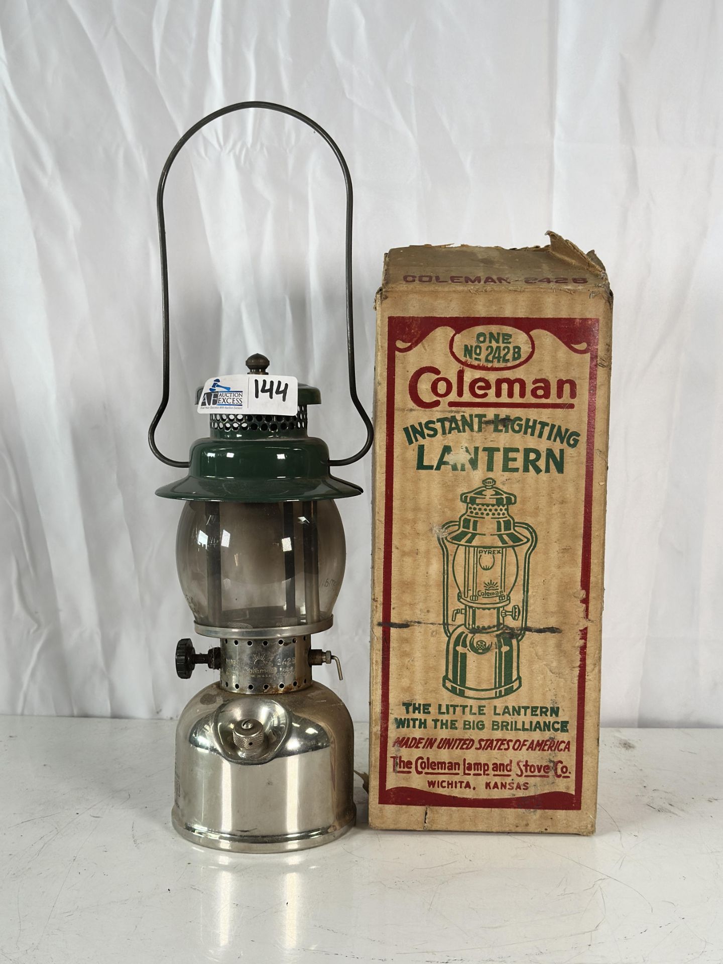 Vintage Coleman 242B Lantern 1940's, In Original Box