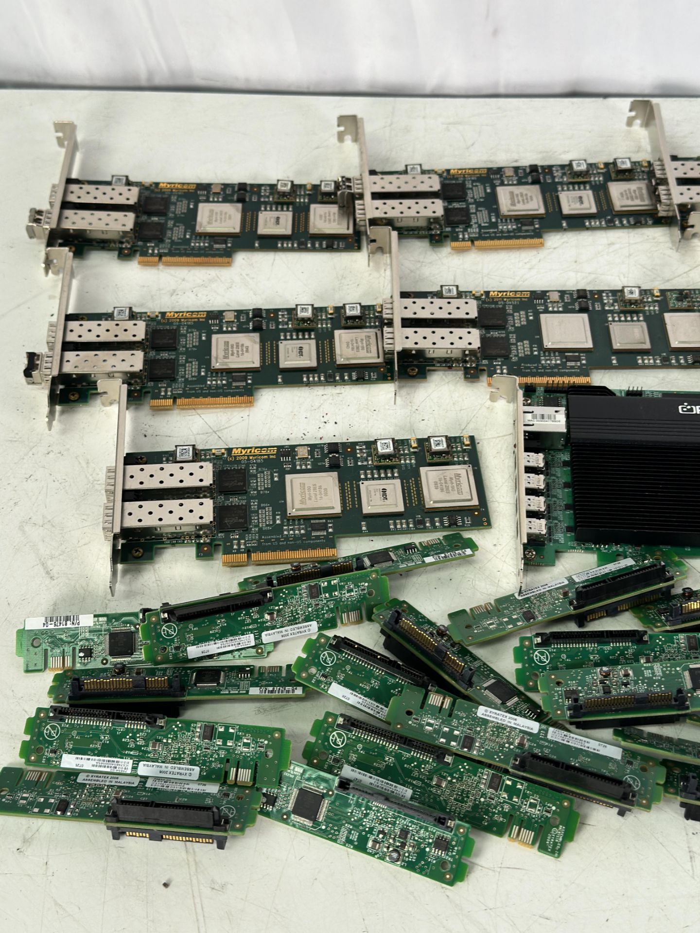 Large Lot of PciE Cards w/ Periphals including Card Readers, RS-232 Converters etc - Image 6 of 13