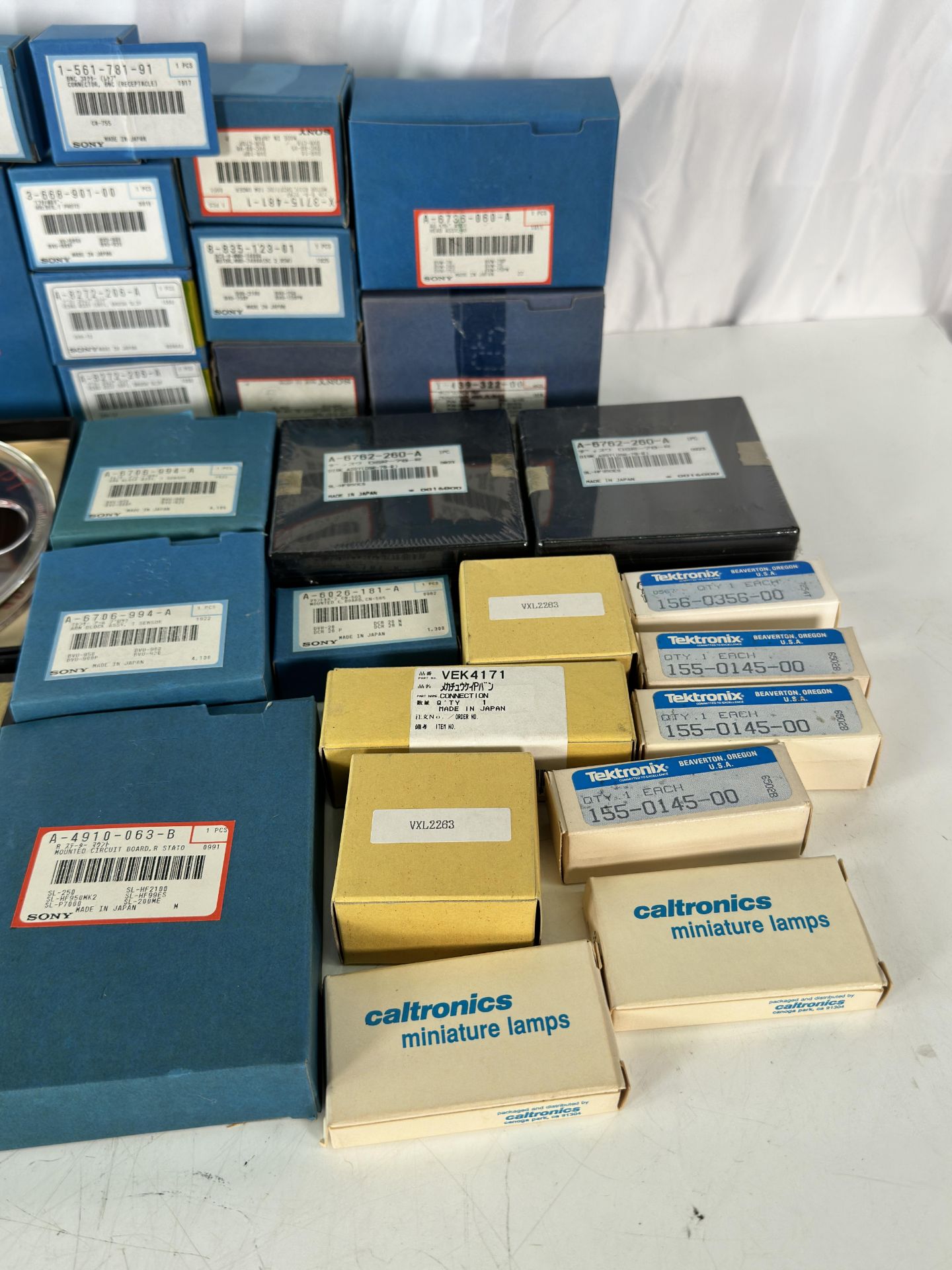 Large NOS Sony Broadcast Repair Lot: A-8272-206-A Slip Rings, Heads, Motors, Flybacks (See Descripti - Image 4 of 6
