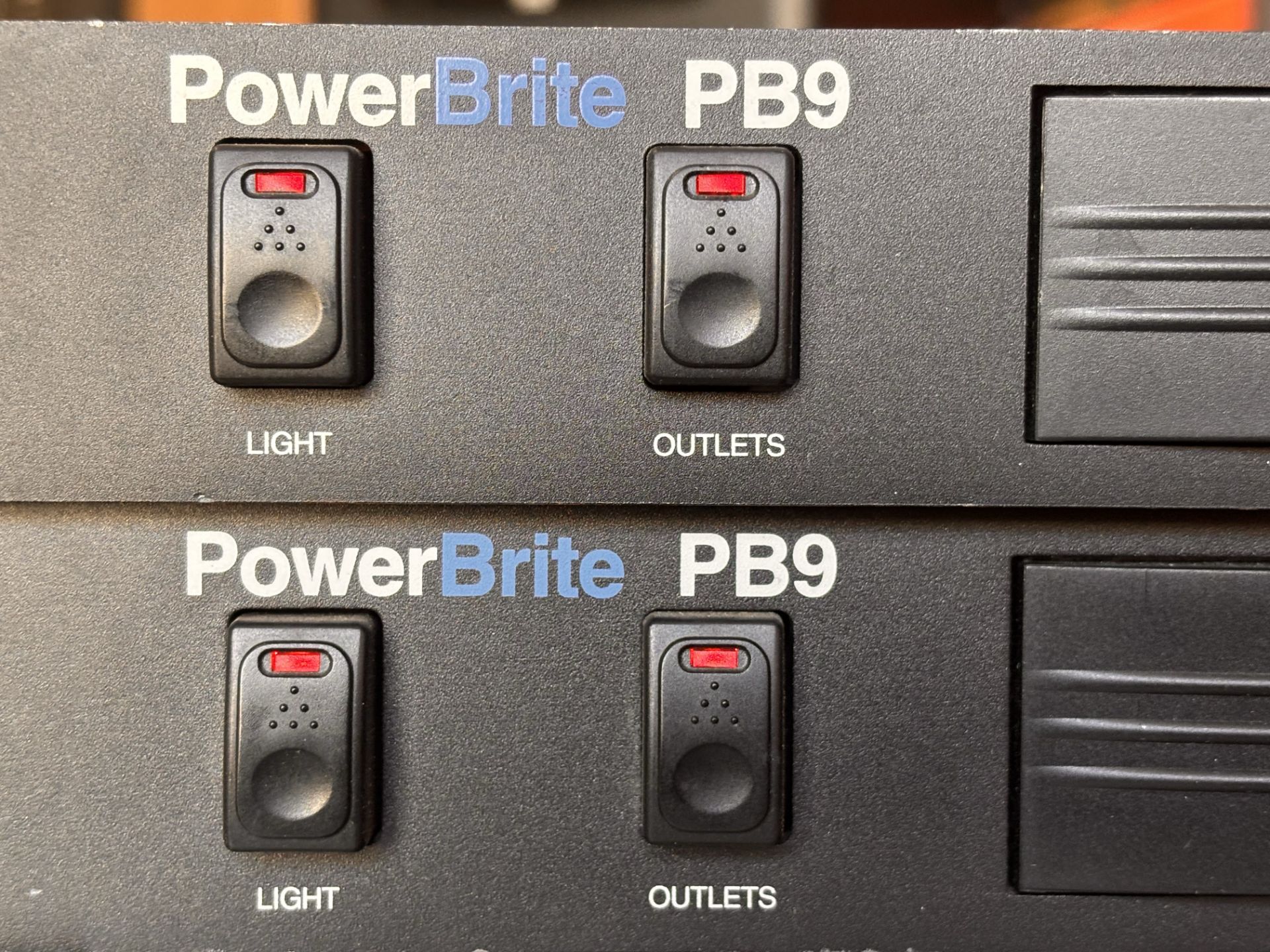 Lot of 2 Samson PB9 Powerbrite Power Distribution and Rack Lights - Image 5 of 5