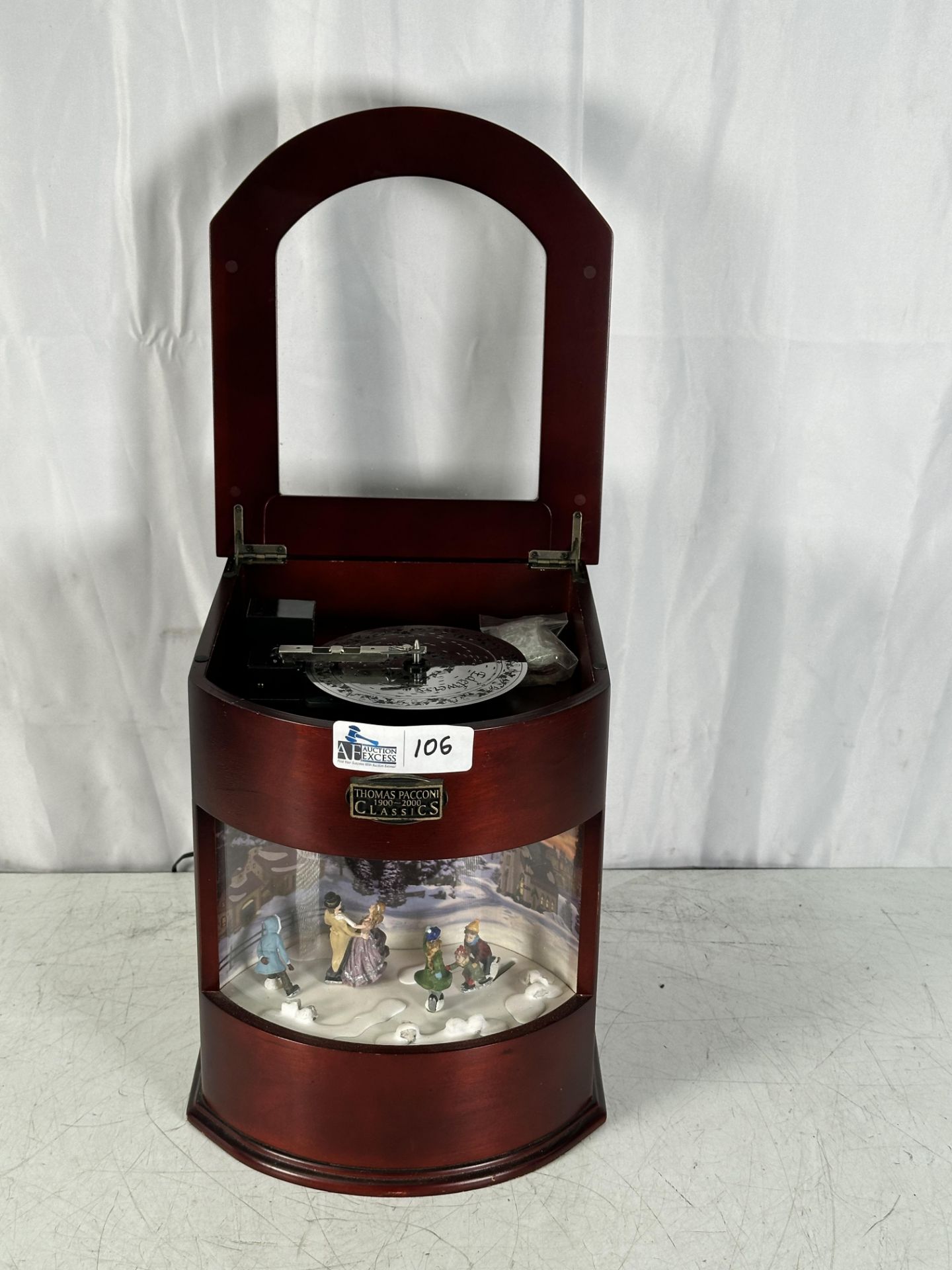 Thomas Pacconi 1900-2000 Classics Light Up Animated Christmas Music Box - Image 3 of 7
