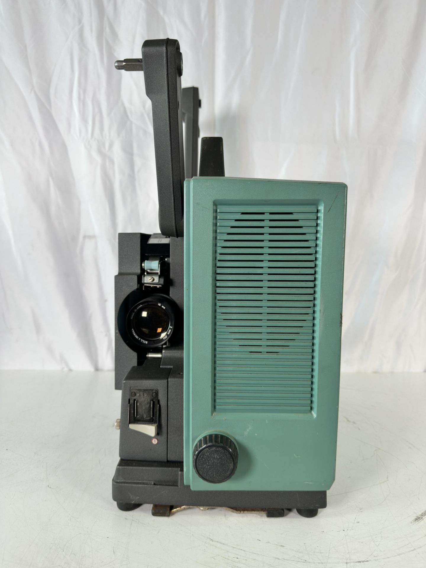 Vintage Bell & Howell 1590 Filmosound 16MM Movie Projector - Image 5 of 10