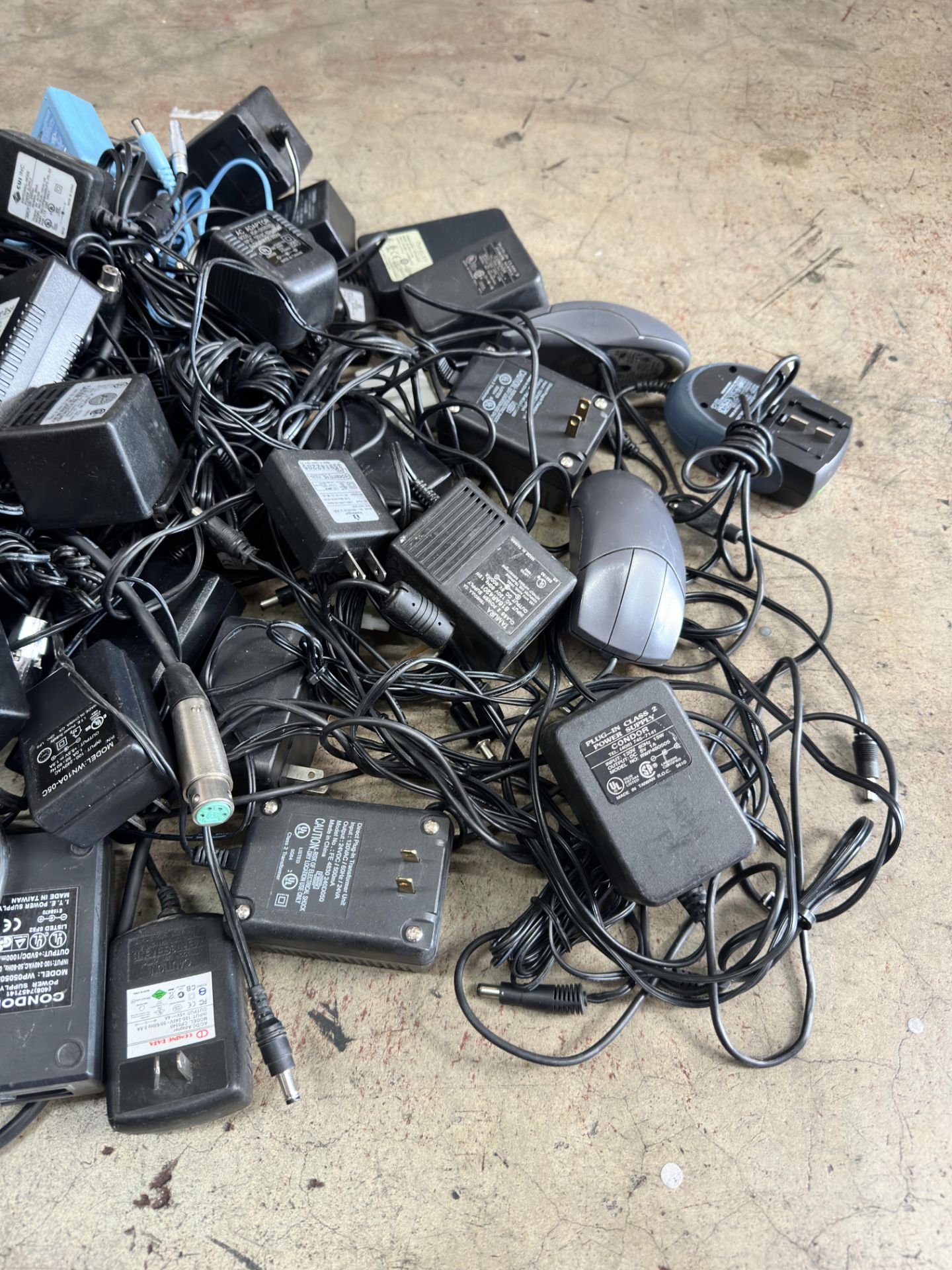 Lot of Misc Power Supplies and Computer Periphals - Image 4 of 4