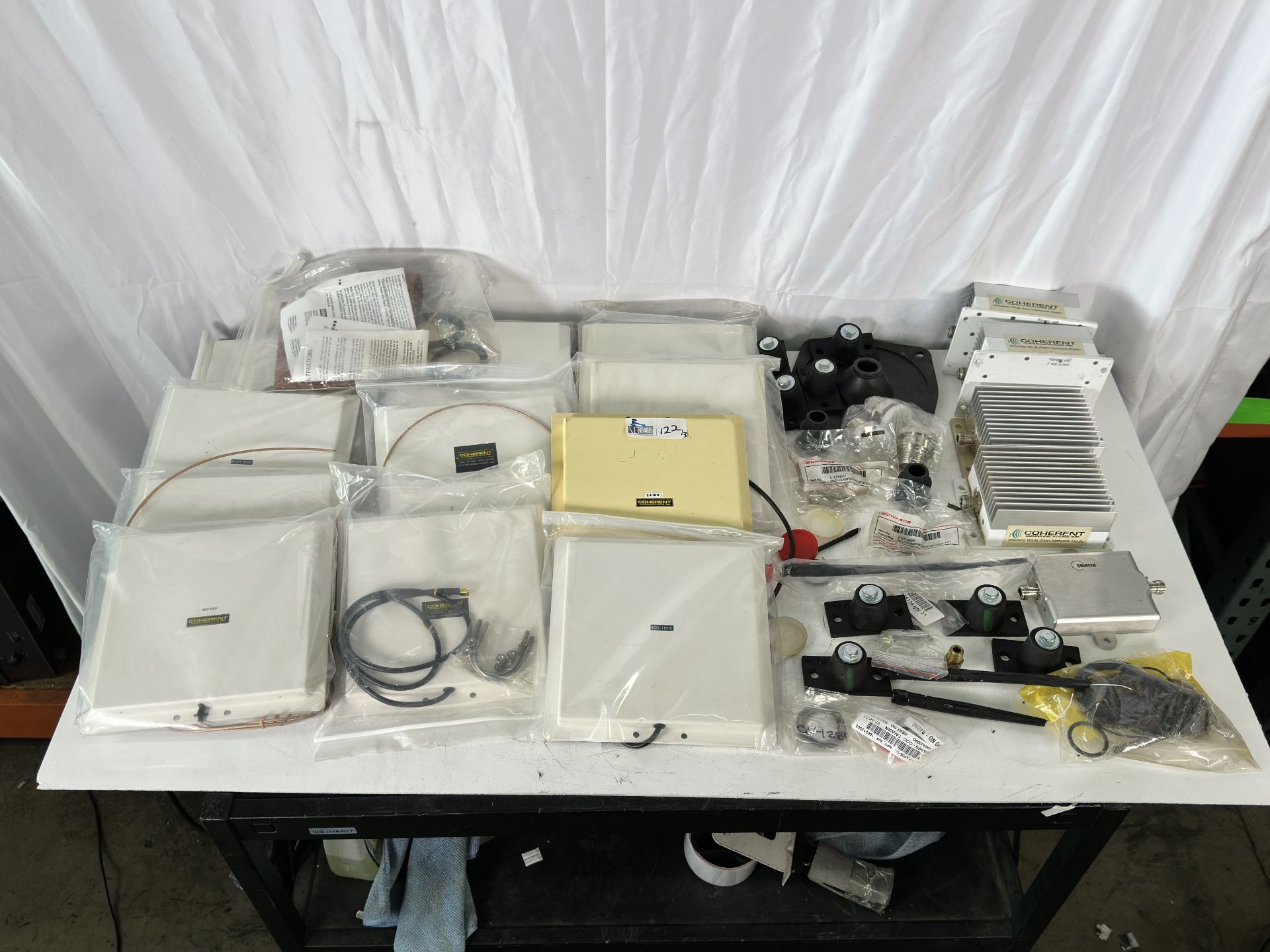 Industrial RF Lot: Coherent 5.8GHz 1W Radios, 5W Amplifier & 2.4GHz Antenna and more
