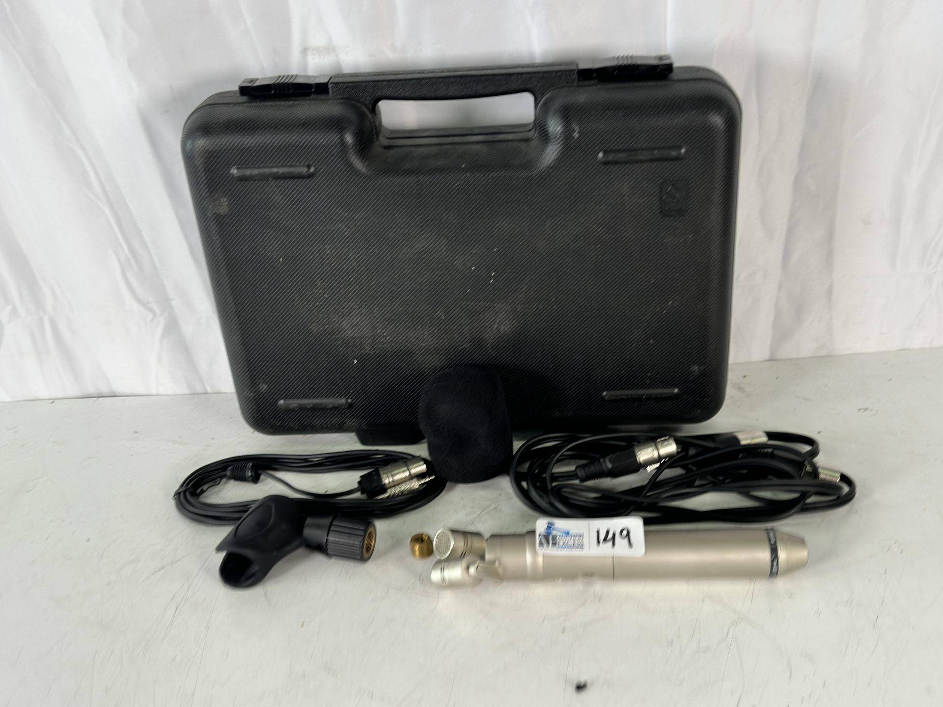 Rode NT4 Condenser Stereo mic w/ Mount, Windscreen and Case - Image 2 of 6