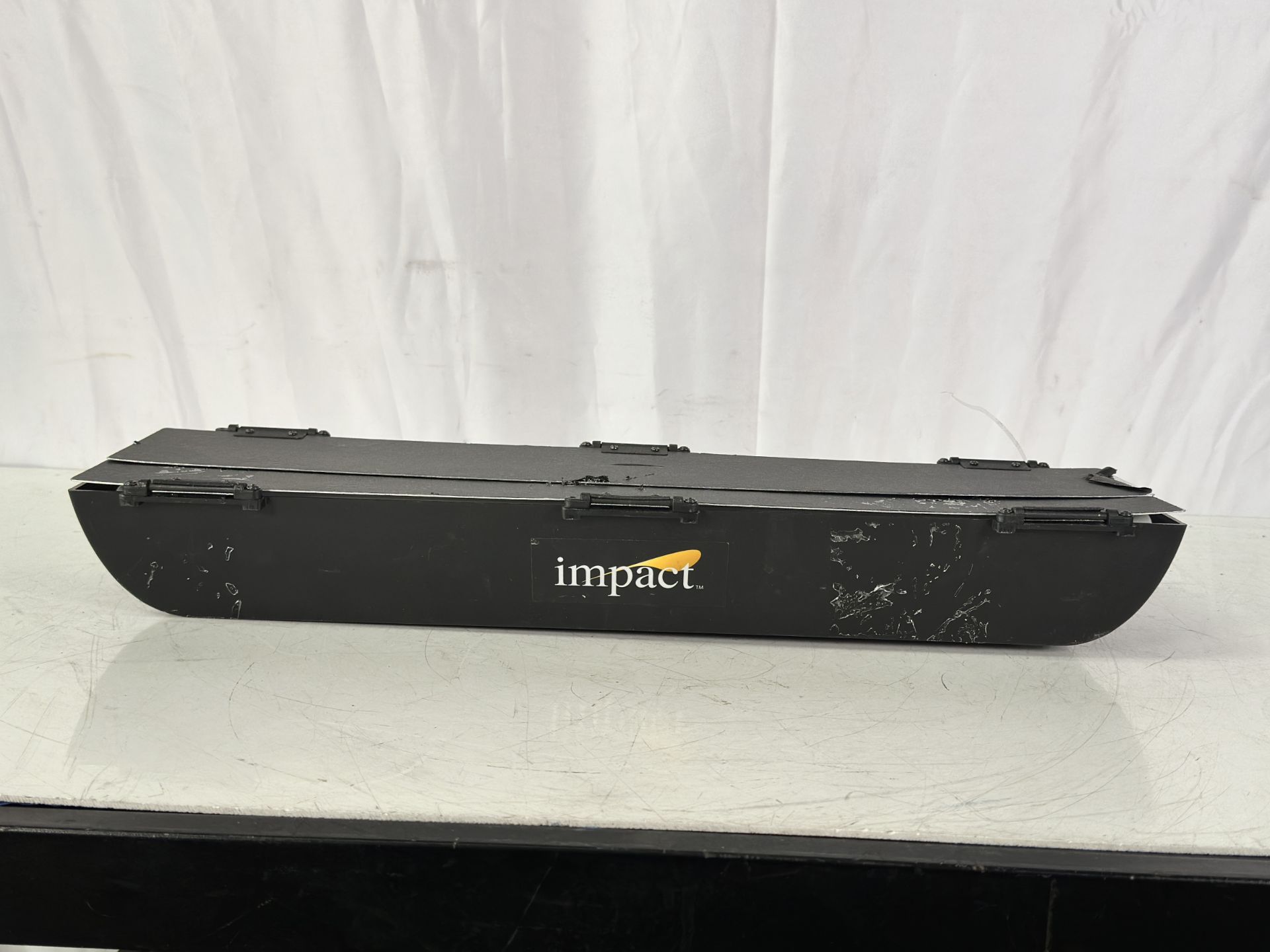 Lot of 3 Impact Fluorescent Product Photography Lights, including Impact FRC-24 READY COOL 4-Lamp Fl - Image 11 of 11