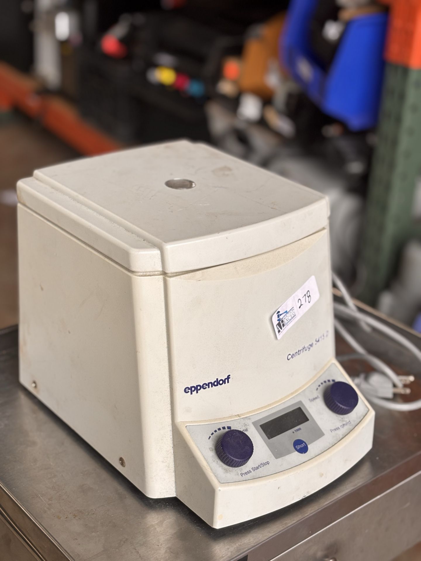 Eppendorf 5415 D Centrifuge Does not Power On - Image 2 of 5