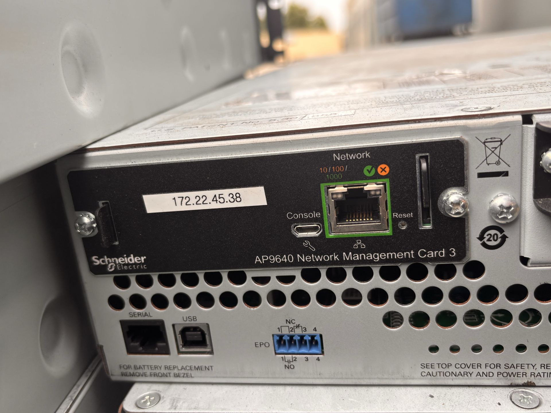 APC SMT3000RM2U Smart-UPS 3000VA Rackmount UPS' - Image 3 of 10