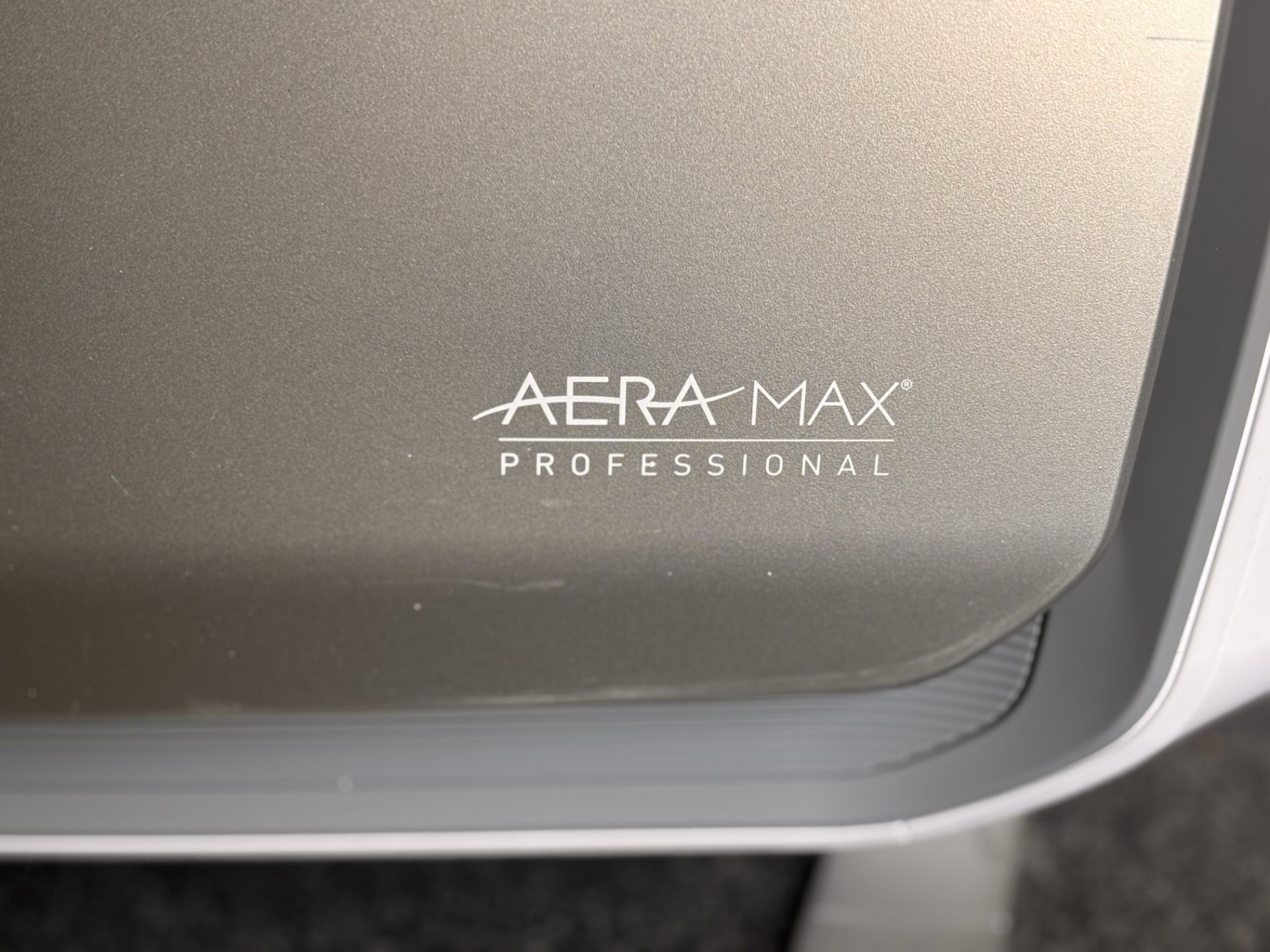 Fellowes AeraMax Pro AM4 Commercial Air Purifier - Image 6 of 9