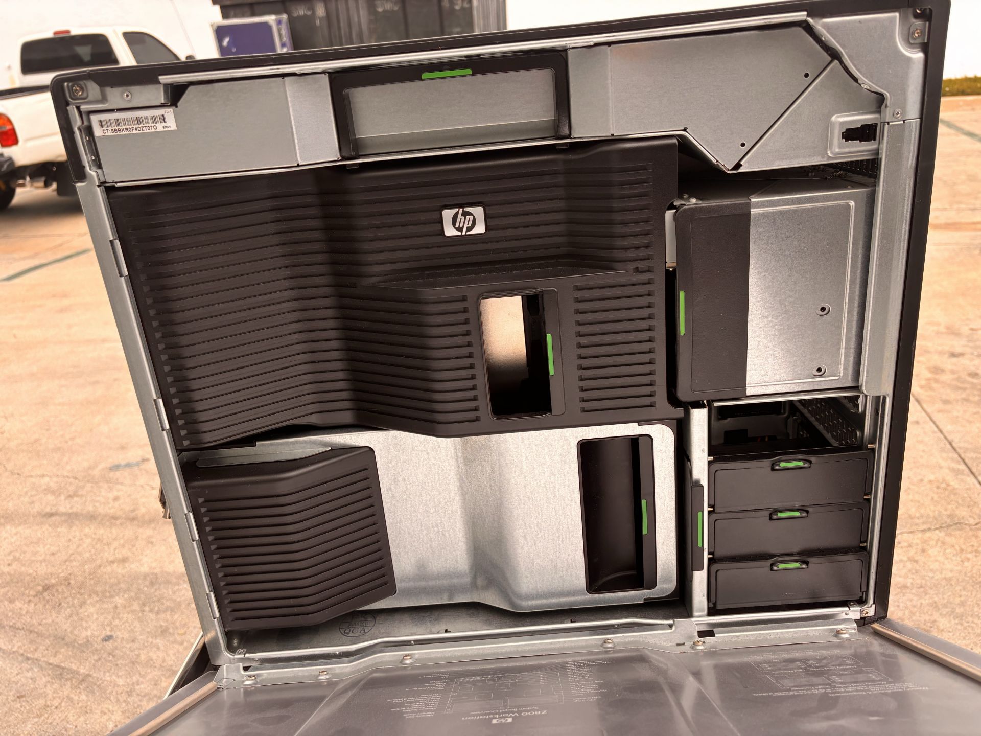 Lot of 2 HP Z800 Workstations (No ram or Hard Drives) - Image 7 of 9