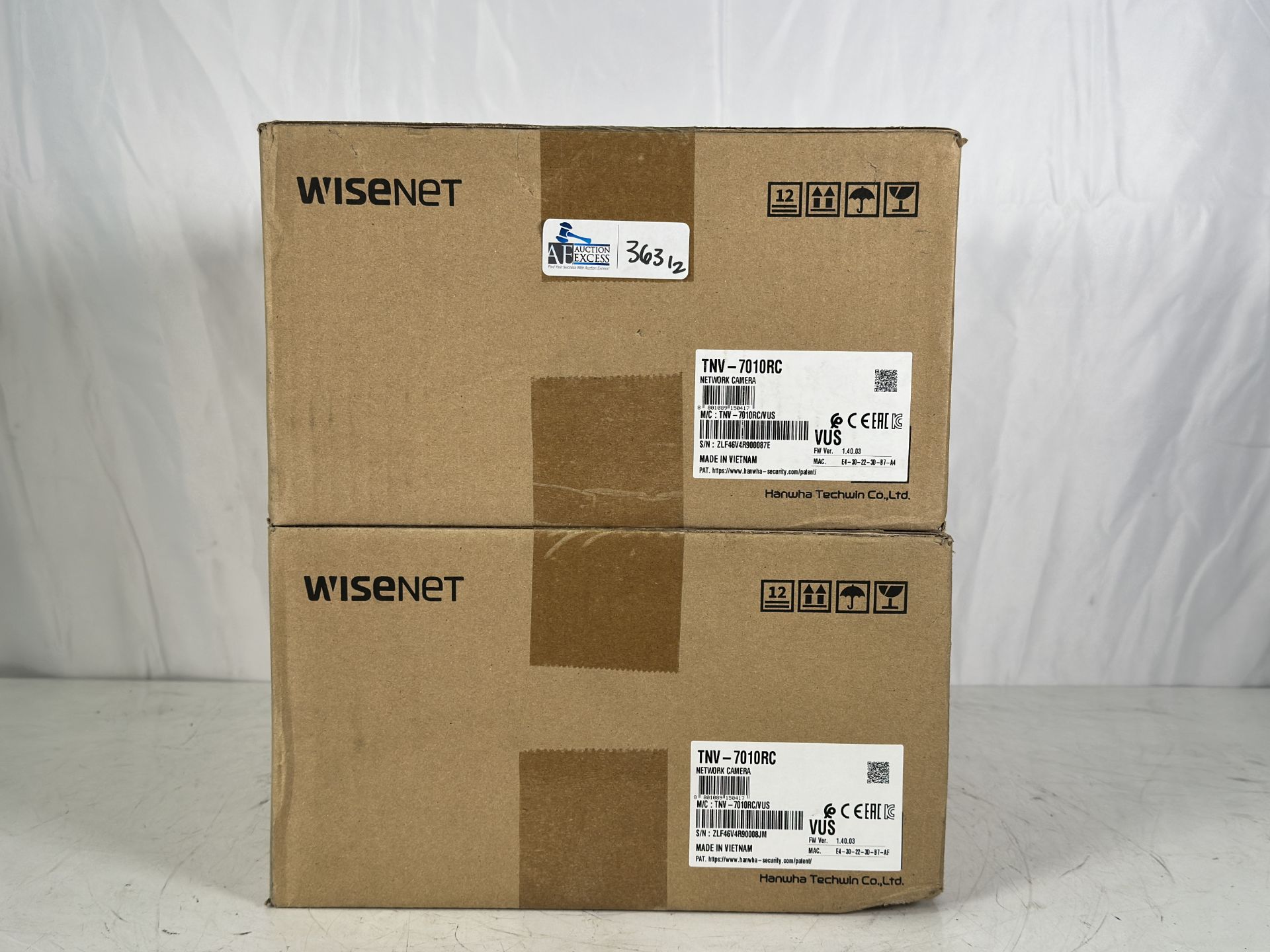 Lot of 2 Hanwha Techwin TNV-7010RC 3MP IP Corner Mount Security Cameras, New Sealed - Image 3 of 3