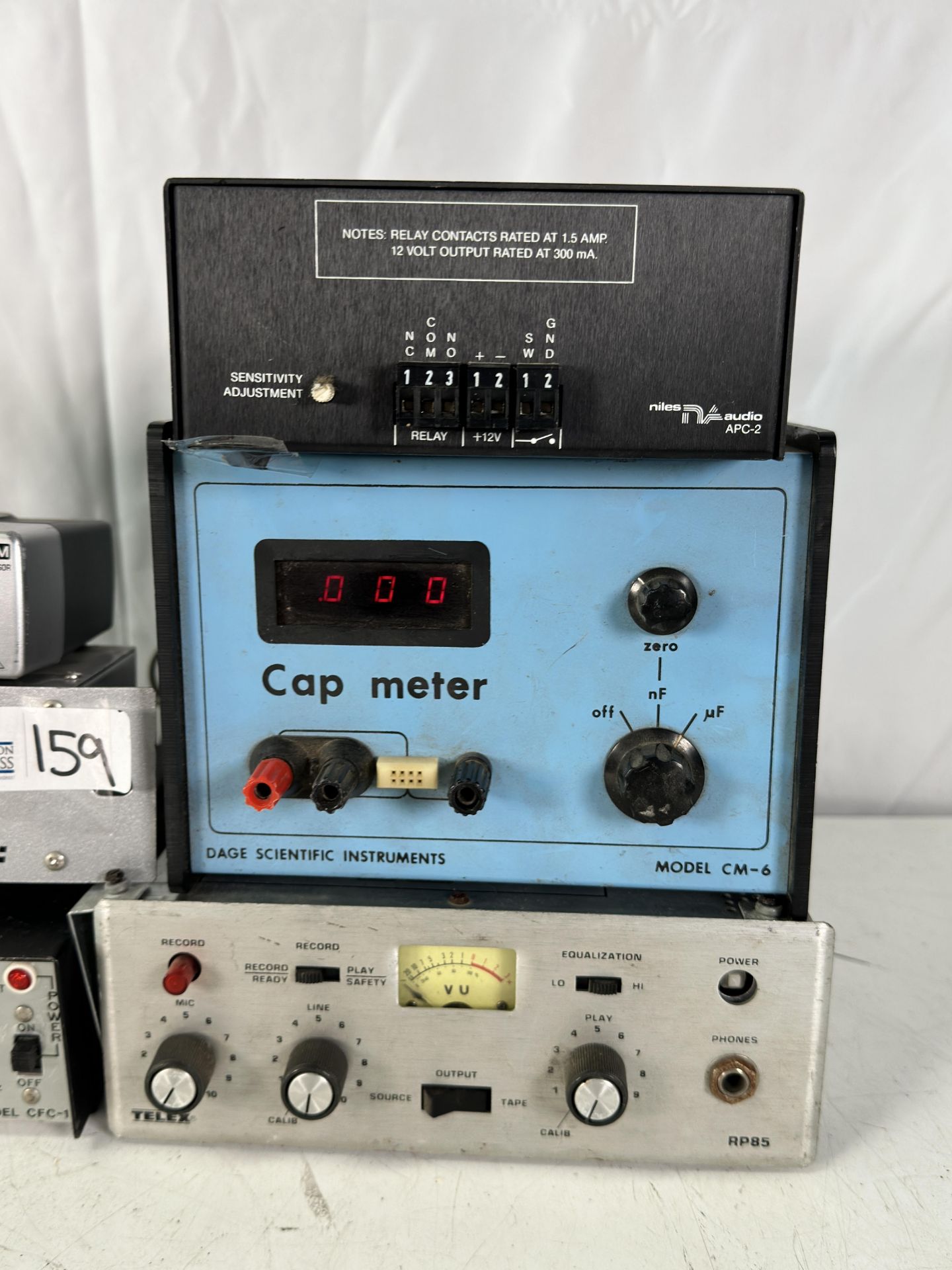 Mixed Lot: Pro Audio & Test Gear - Telex RP85, Behringer MiniCOM, Bogen CFC-1, Niles - Image 5 of 8