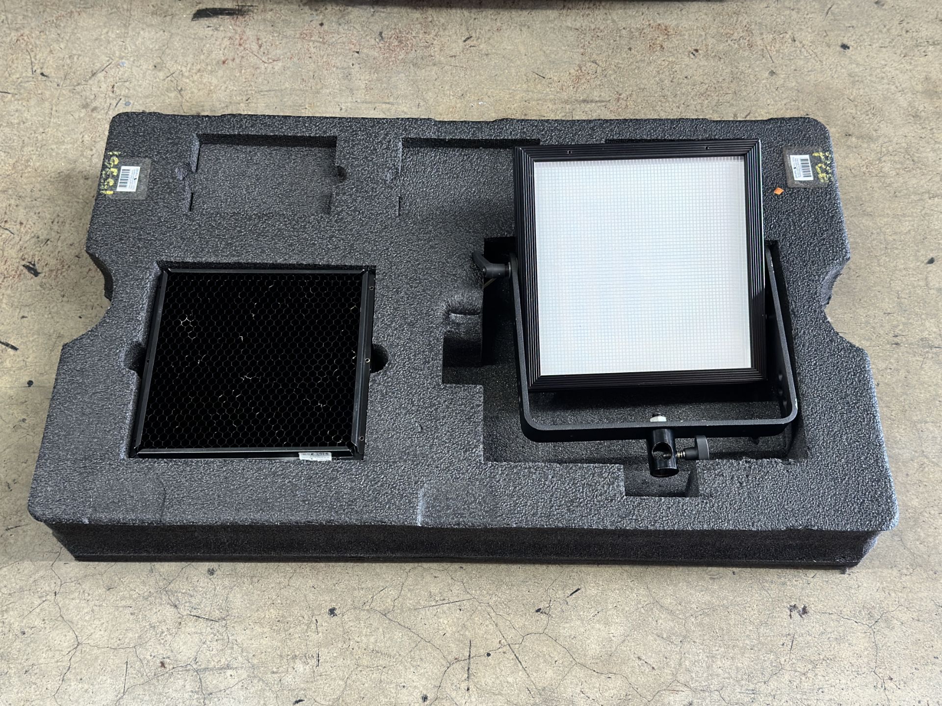 Rosco LitePad LED 3-Light Kit AC/DC Power w/Dimmers, Color Temp Change Includes Hard Case, 3 Stands, - Image 3 of 16