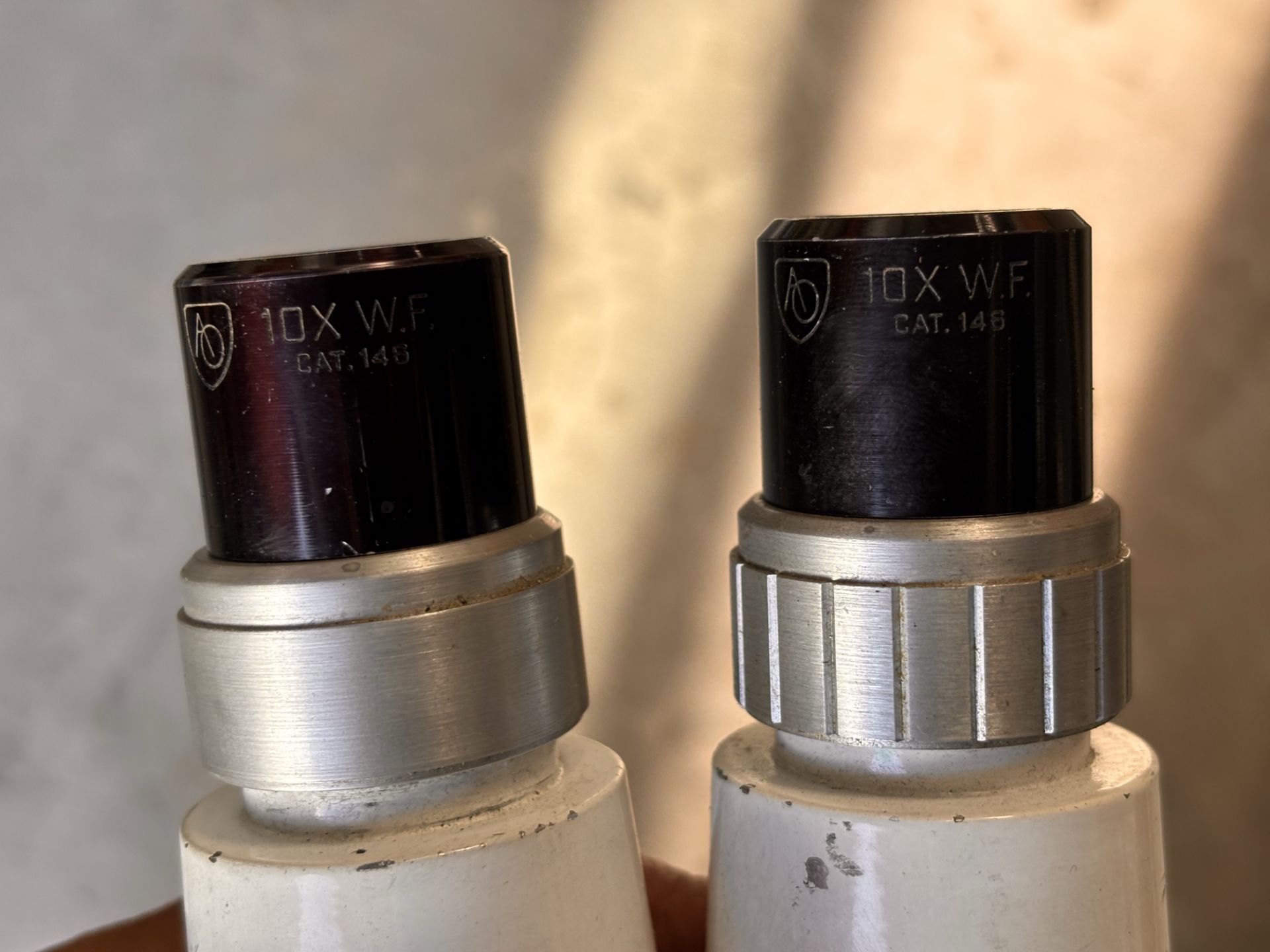 Bausch & Lomb StereoZoom 3 1.0x - 2.5x w/ Americal Optical 10x WF Eyepieces - Image 4 of 7