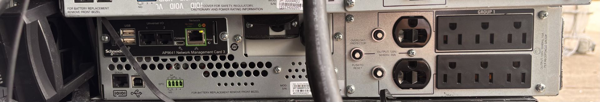 APC SMT3000RM2UNC Smart-UPS 3000VA LCD RM 2U 120V Schneider APC9641 Network Card - Image 10 of 11
