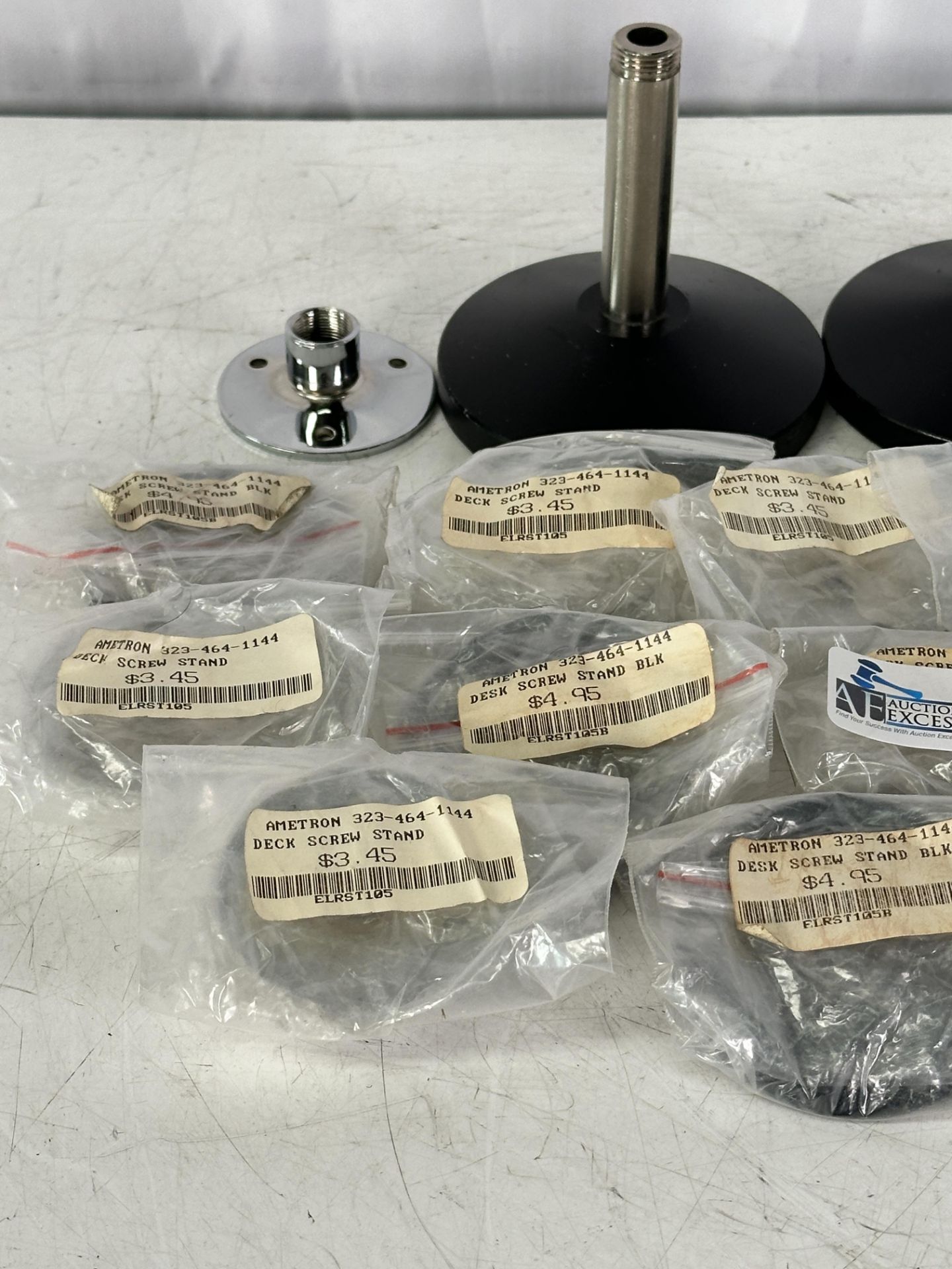 Lot of Desktop Mic Stands and Desk Top Screw Stands - Image 2 of 3
