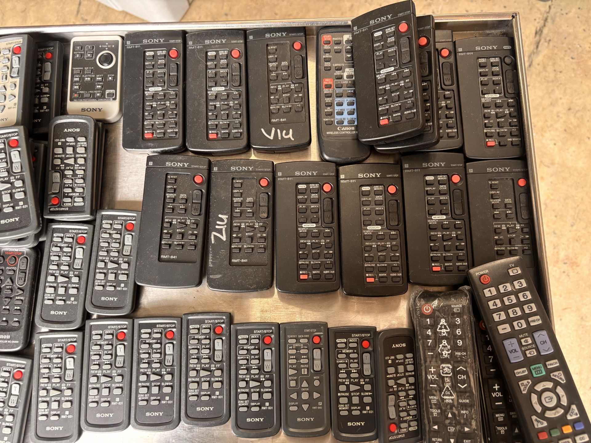Lot of Remote Controls including (7) Sony RMT-811 Sony RMT-831 Remote Control, Canon WL-D77, Sony RM - Image 3 of 5