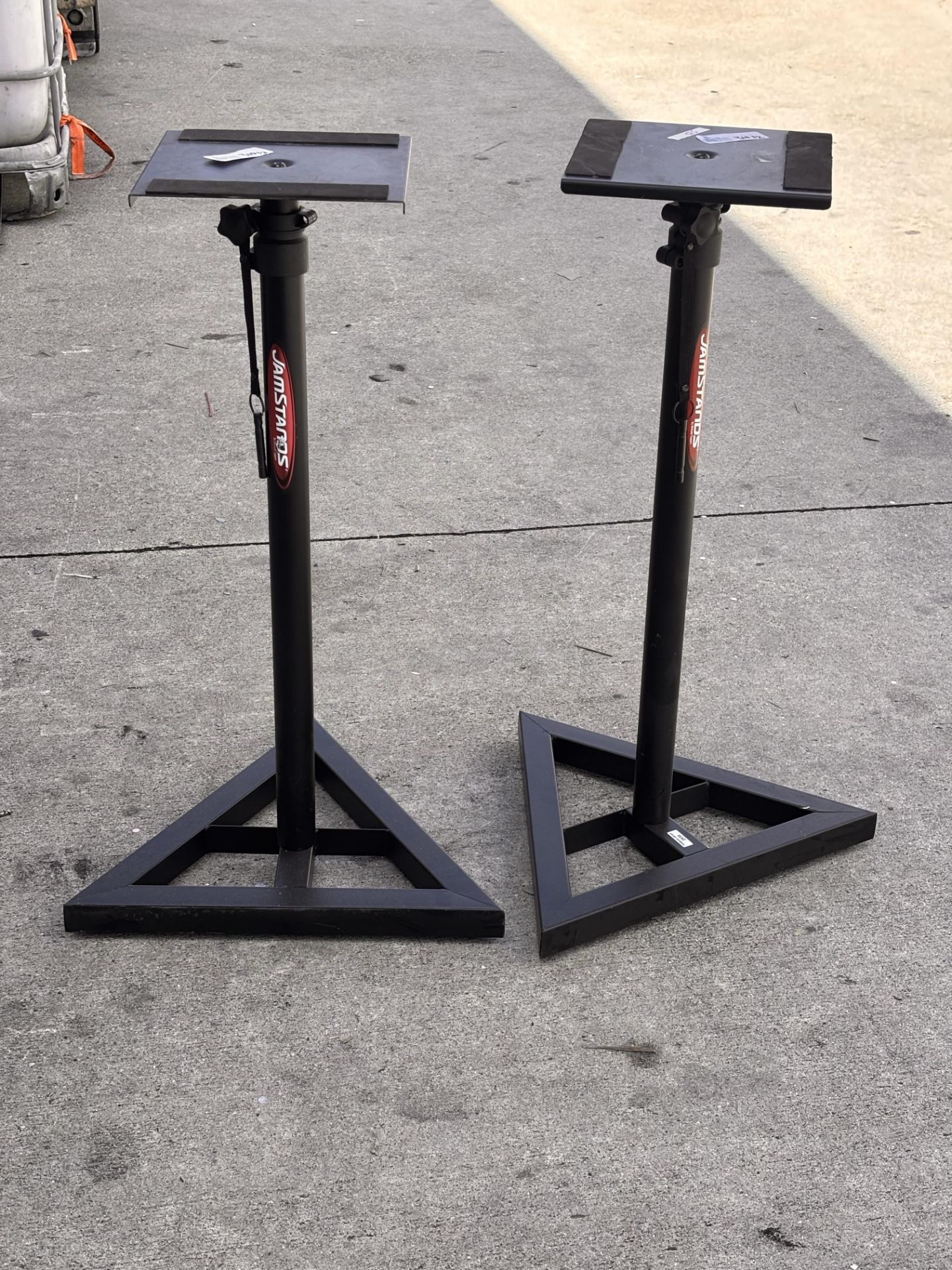 Pair of Jamstands Speaker Stands Platform Measures 9x9"