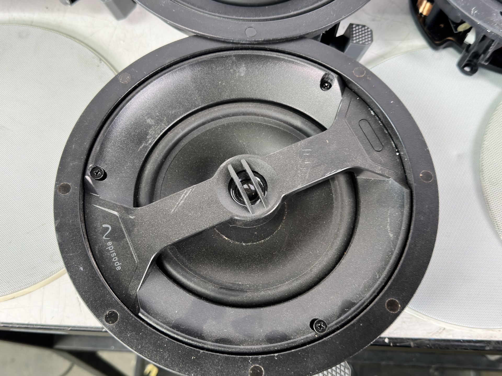 Lot of In-Wall Speakers, (3) Episode ES-150T-IC-6 9" Speakers, (1) Episode ES-300-IC-6 Speaker, (2) - Image 3 of 11