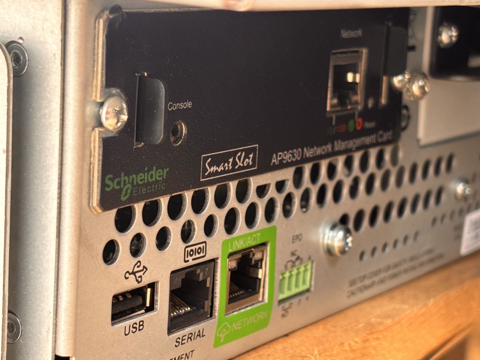 APC SMT3000RM2UC Smart-UPS 3000VA LCD RM 2U 120V With Schneider APC9641 Network Card - Image 3 of 8