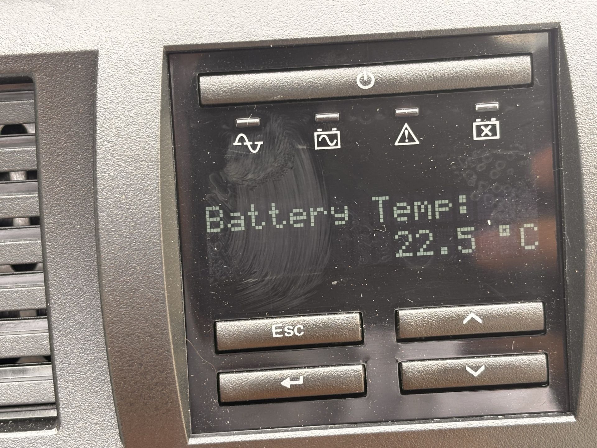 APC SMT3000RM2UNC Smart-UPS 3000VA LCD RM 2U 120V w/ Schneider APC9641 Network Card - Image 9 of 10