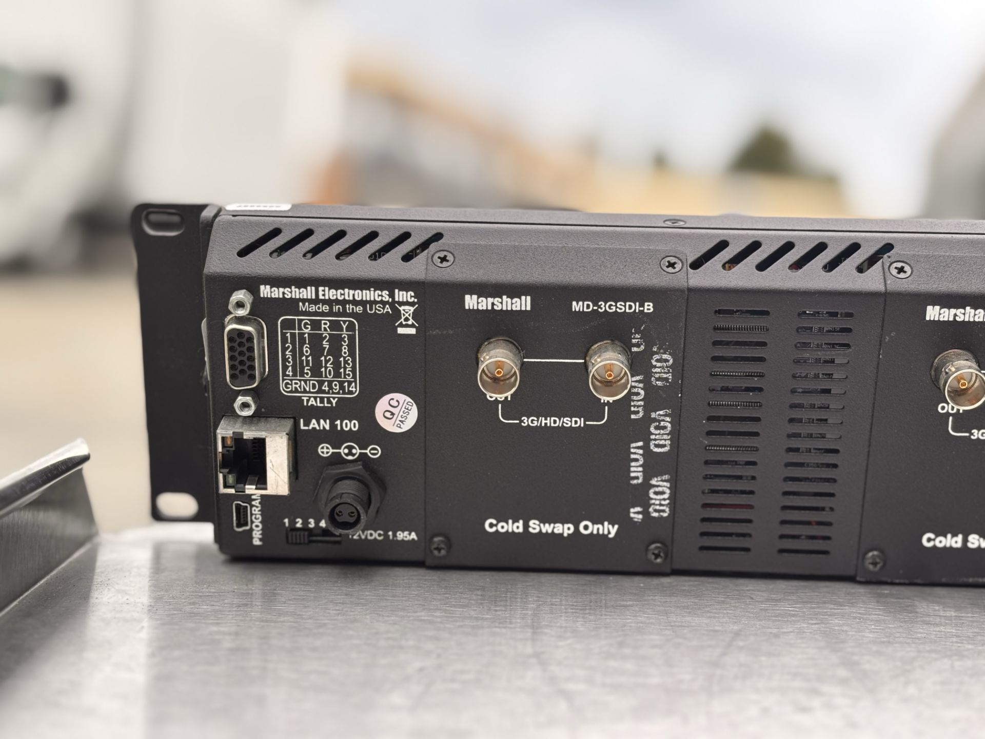 Marshall V-MD434 Quad 2RU 4.3" High Resolution LCD Rack Mount Monitor - Image 4 of 7