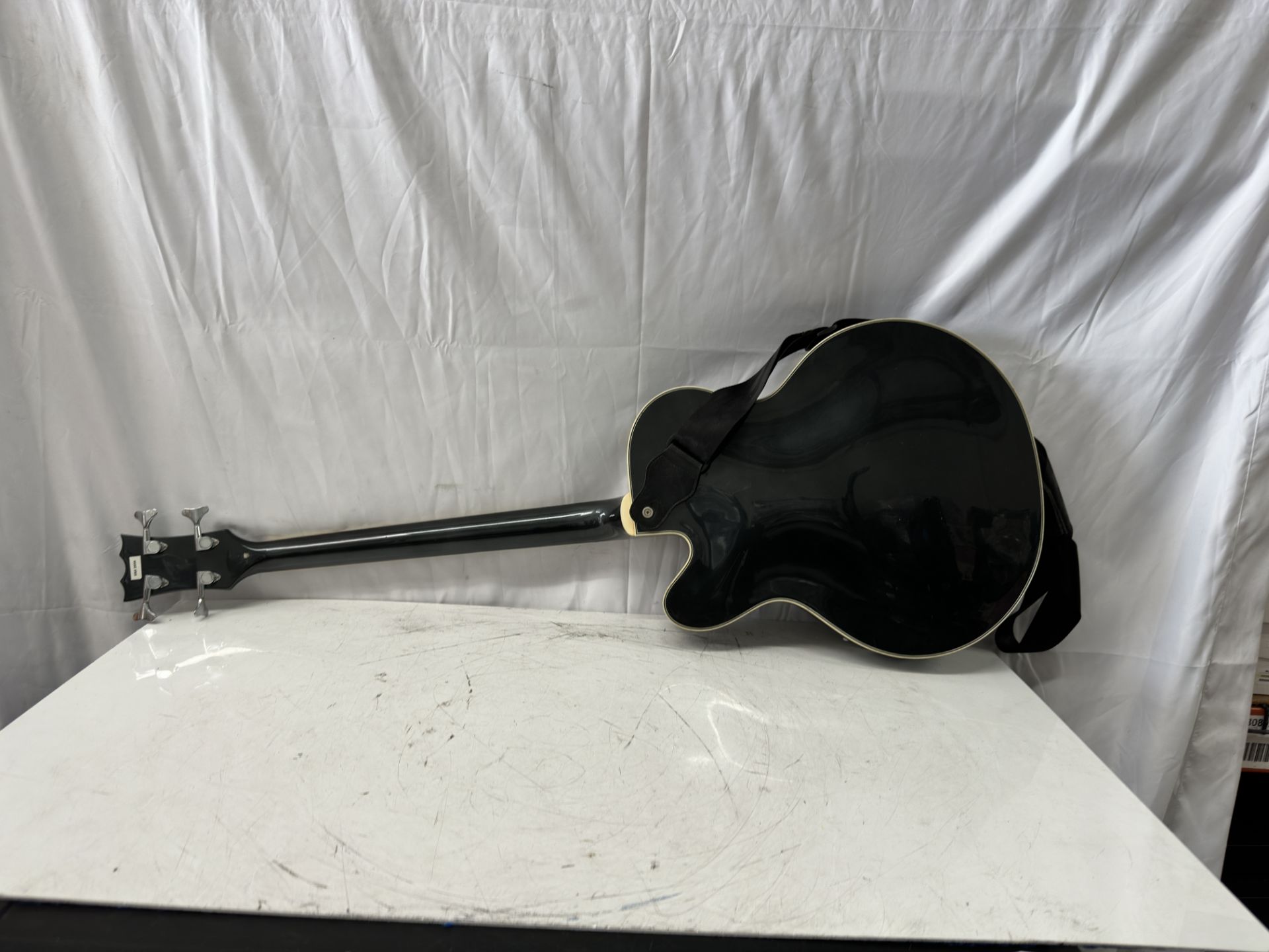 Dean 4 String Electric Base Guitar (Crack in headstock) - Image 5 of 9