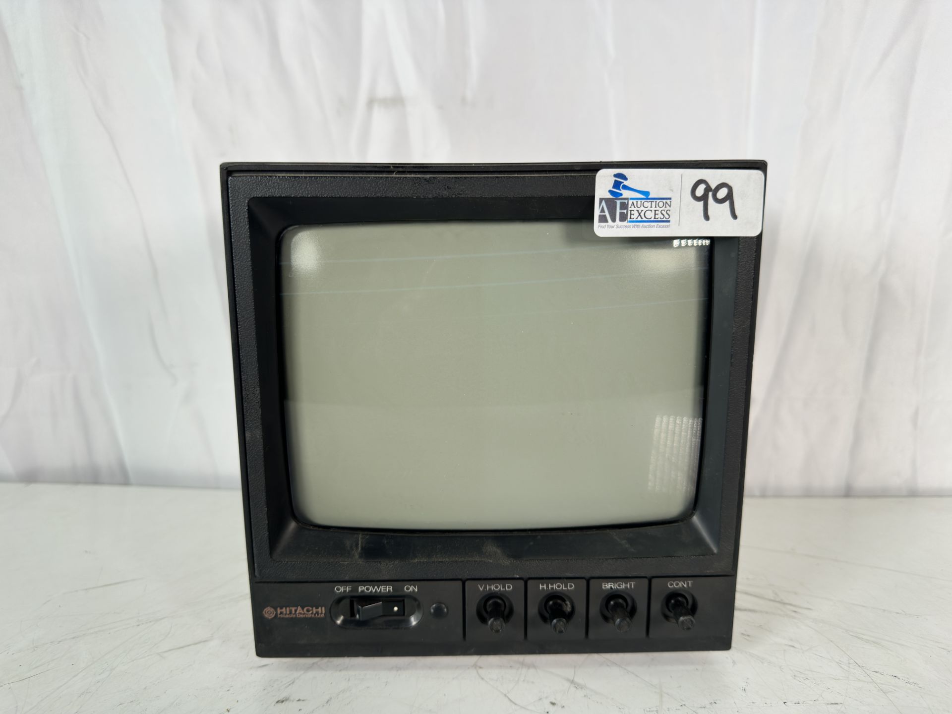 Hitachi VM-910AM CRT Monitor / Mini Monitor