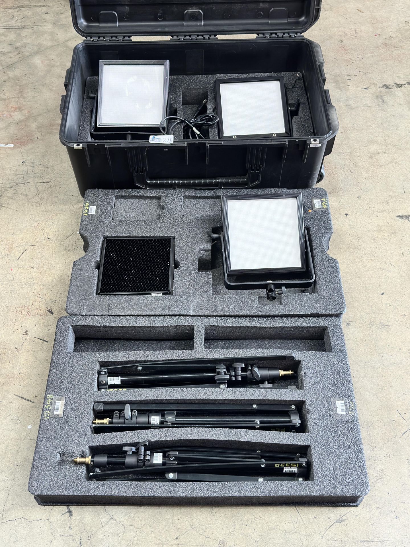 Rosco LitePad LED 3-Light Kit AC/DC Power w/Dimmers, Color Temp Change Includes Hard Case, 3 Stands,