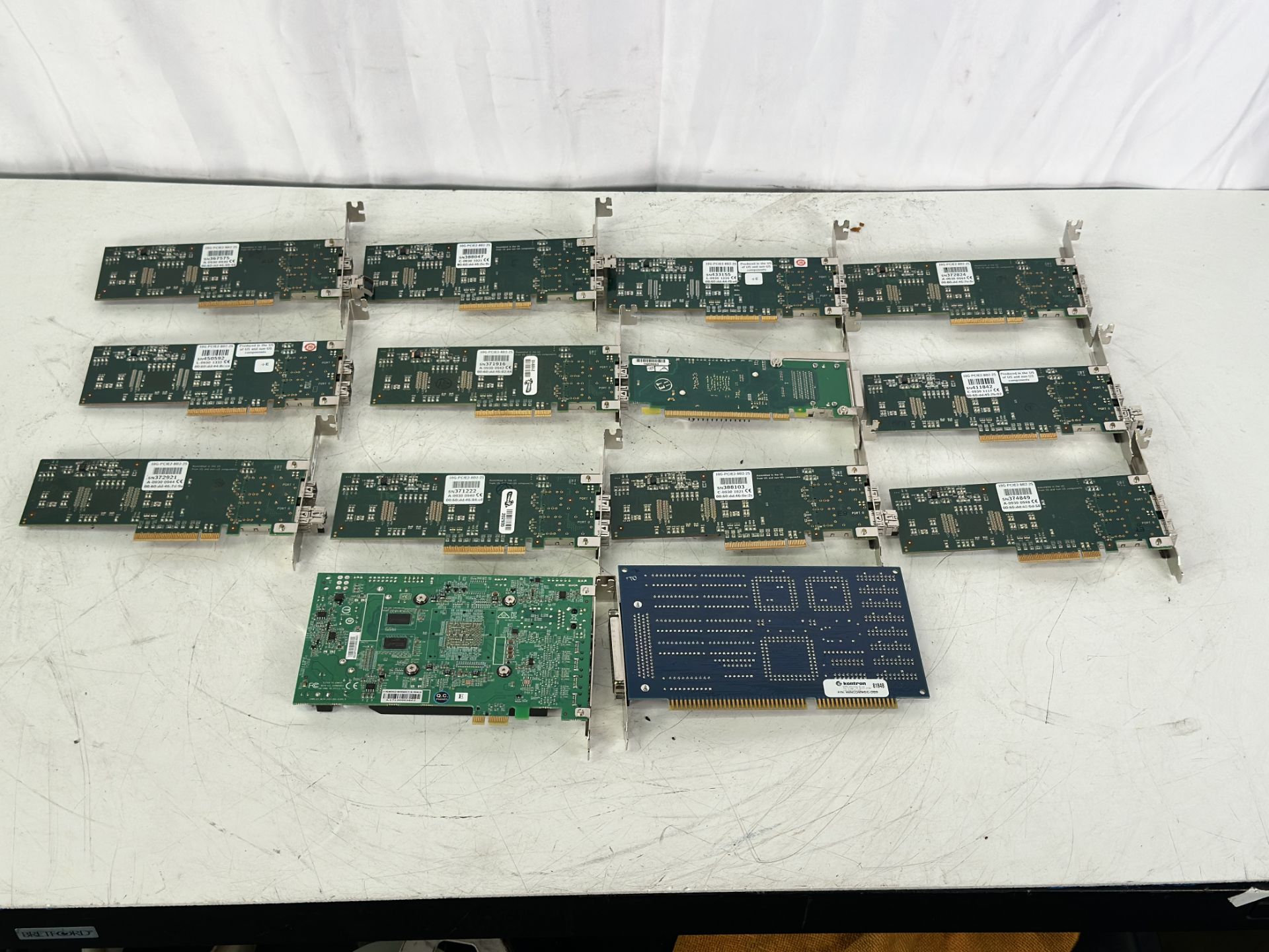 Large Lot of PciE Cards w/ Periphals including Card Readers, RS-232 Converters etc - Image 9 of 13