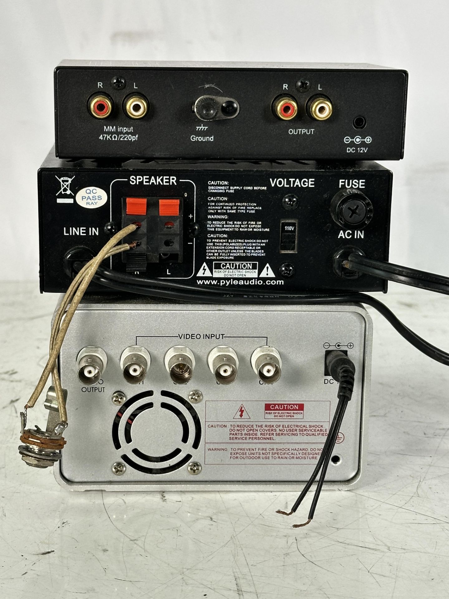 Lot of Misc Including Amazon Kindle, Makita 6404 3/8" Drill, Weller 8200 Soldering Gun, Pyle PCA1, T - Image 12 of 12
