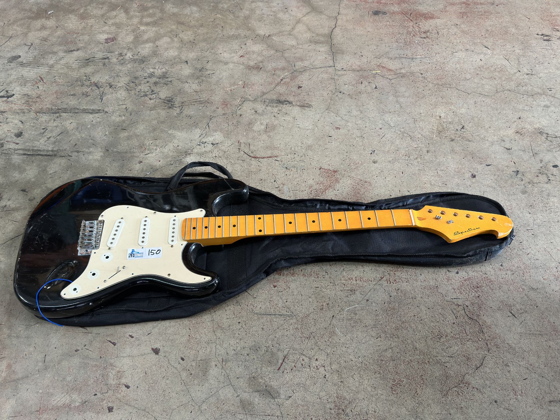 Spectrum Electric Guitar Black Stratocaster Style