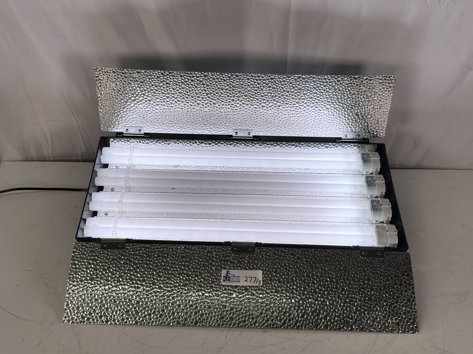Lot of 3 Impact Fluorescent Product Photography Lights, including Impact FRC-24 READY COOL 4-Lamp Fl - Image 2 of 11