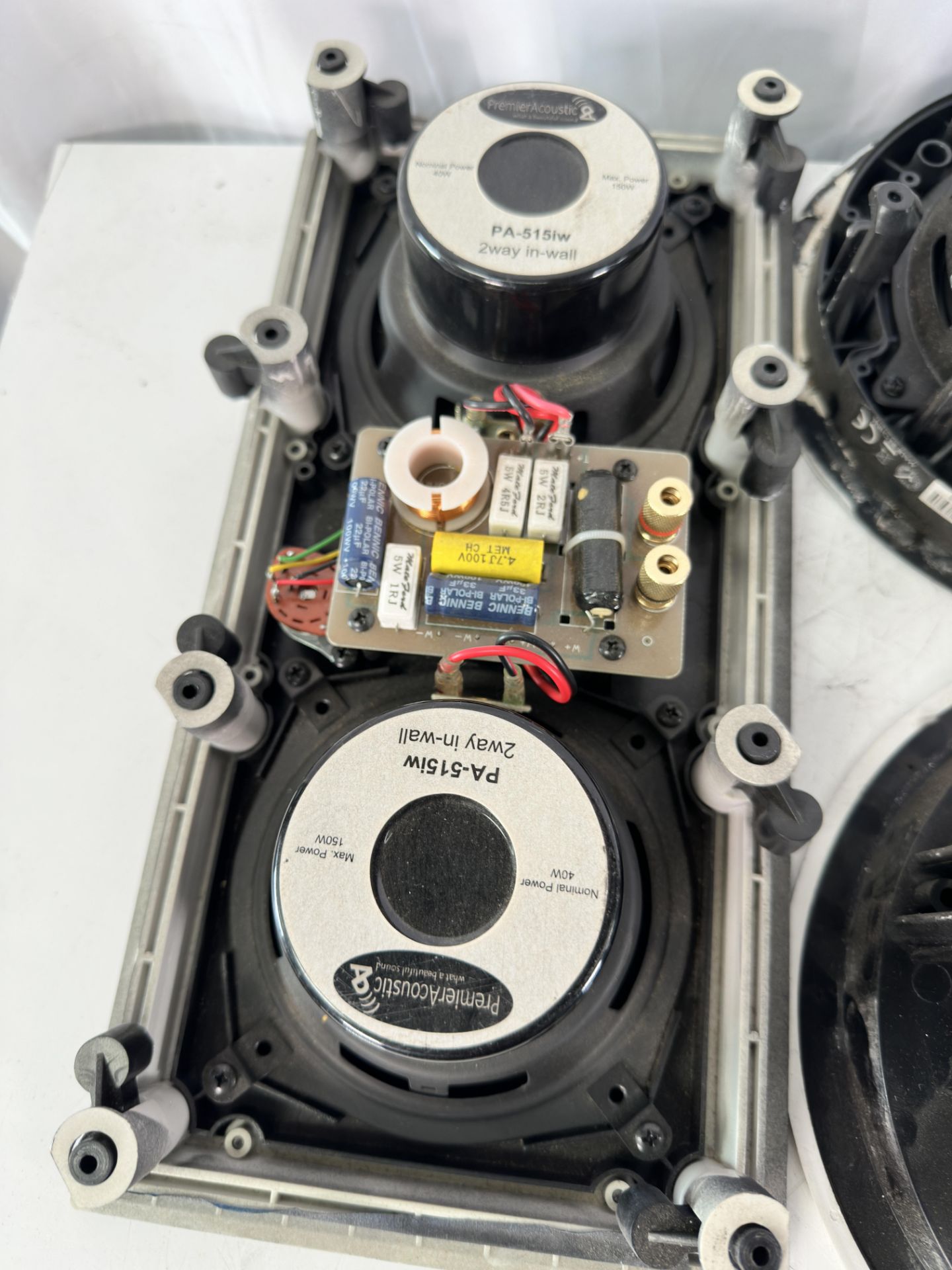 Lot of In-Wall Speakers, (3) Episode ES-150T-IC-6 9" Speakers, (1) Episode ES-300-IC-6 Speaker, (2) - Image 7 of 11
